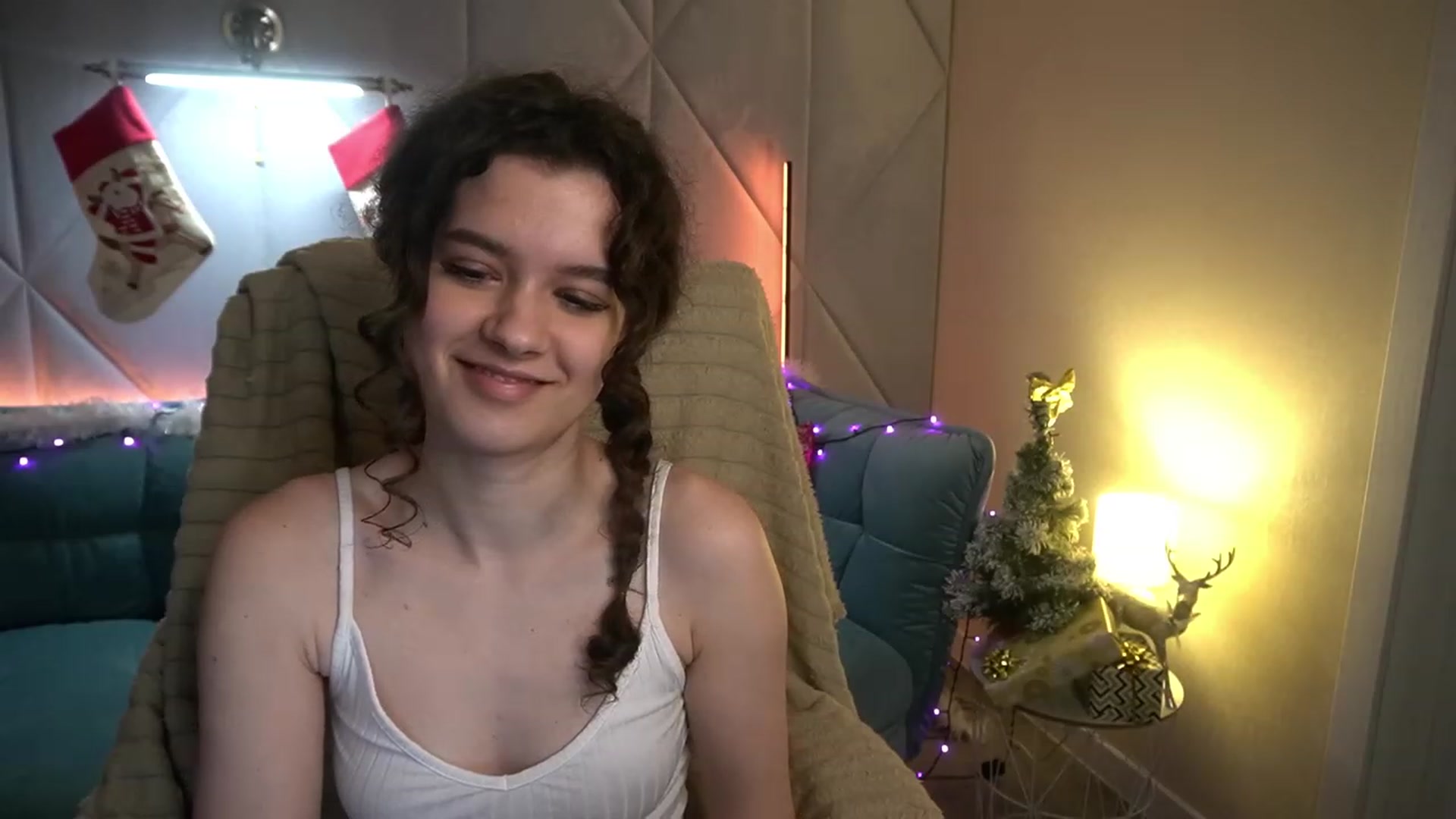 Gallery image thumbnail from Sherry_Li's myfreecams stream on, 12/25/2022, 14:42 image 11 of 20