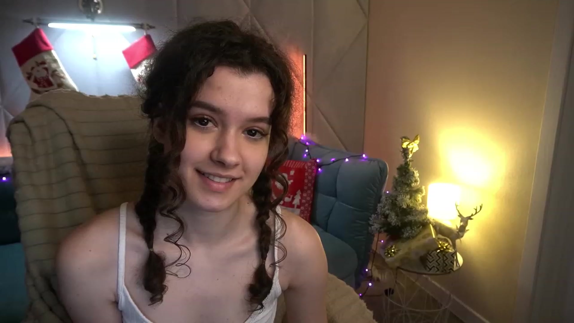 Gallery image thumbnail from Sherry_Li's myfreecams stream on, 12/25/2022, 14:42 image 14 of 20