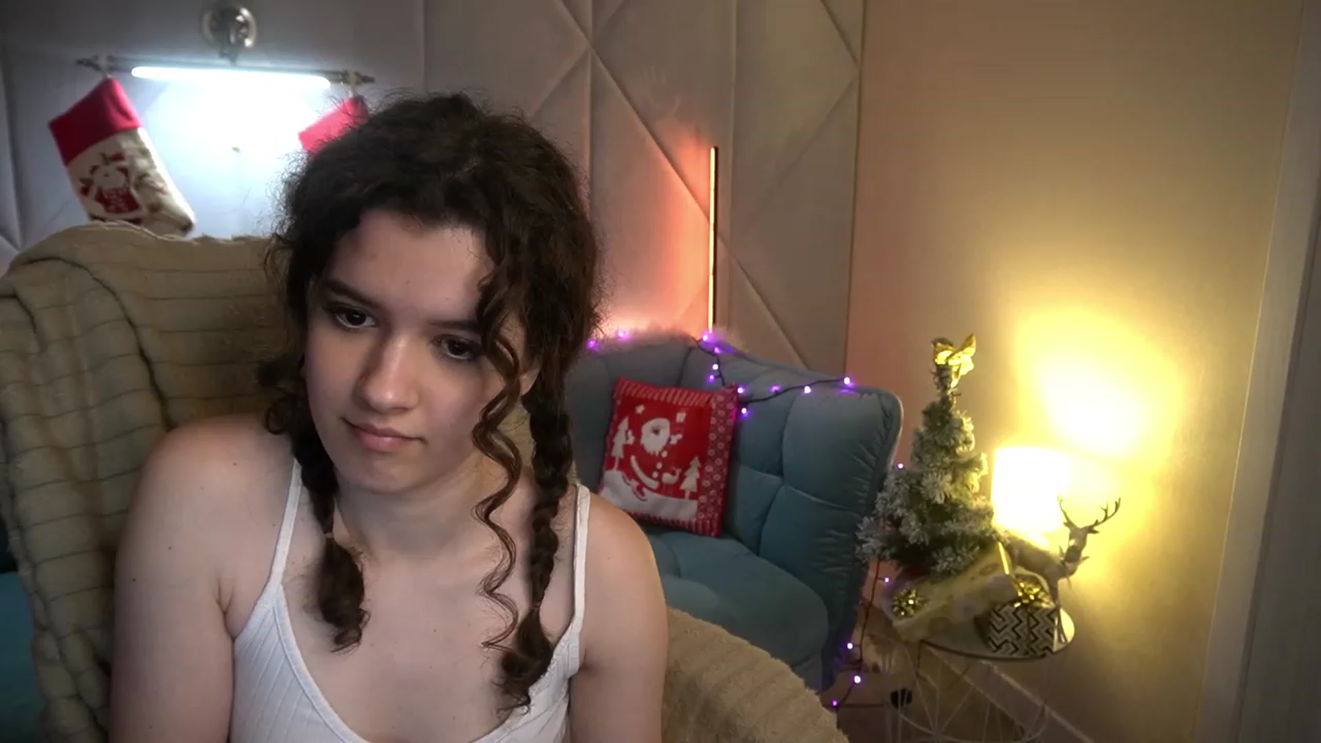Gallery image thumbnail from Sherry_Li's myfreecams stream on, 12/25/2022, 14:42 image 13 of 20