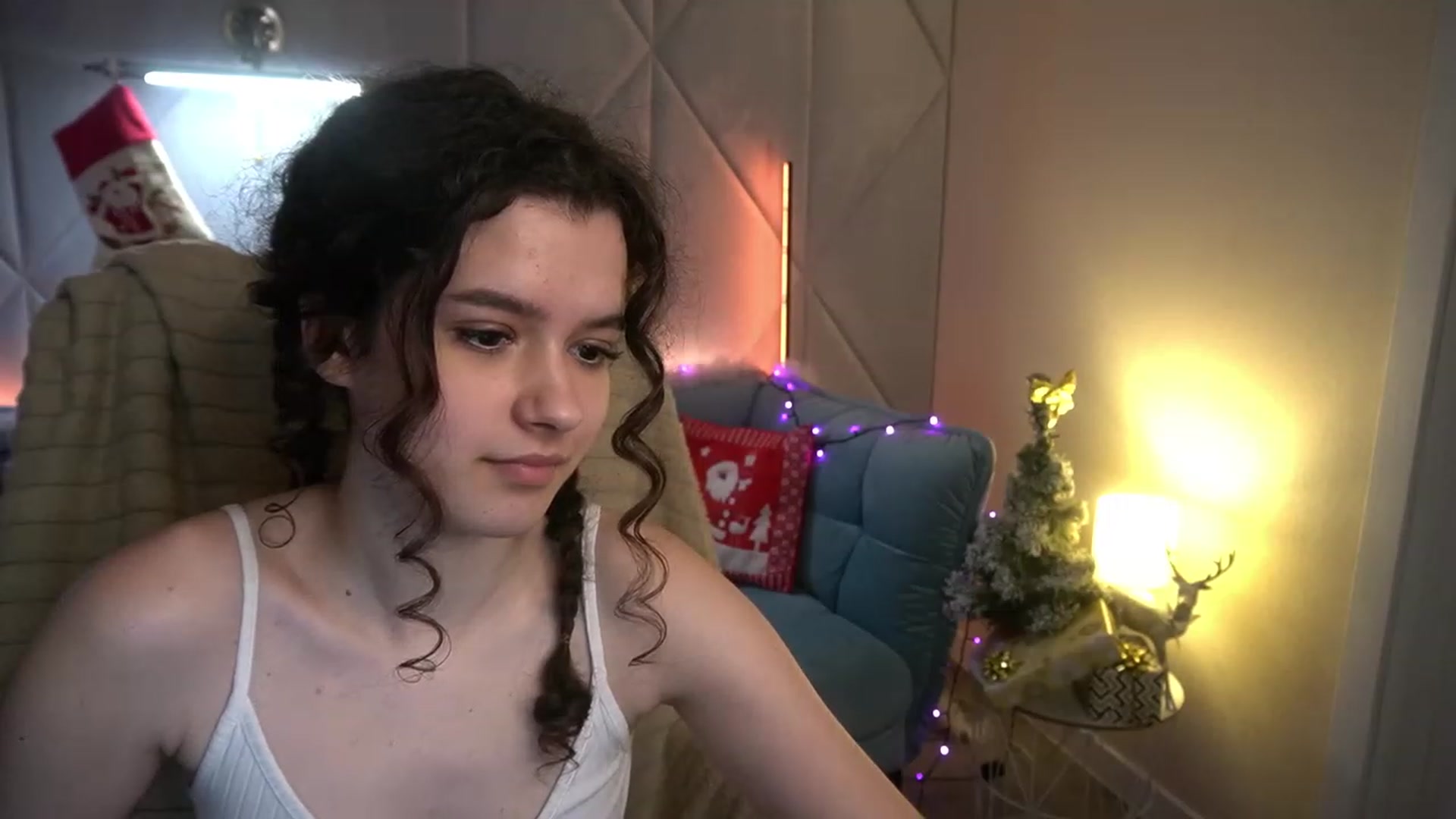 Gallery image thumbnail from Sherry_Li's myfreecams stream on, 12/25/2022, 14:42 image 10 of 20