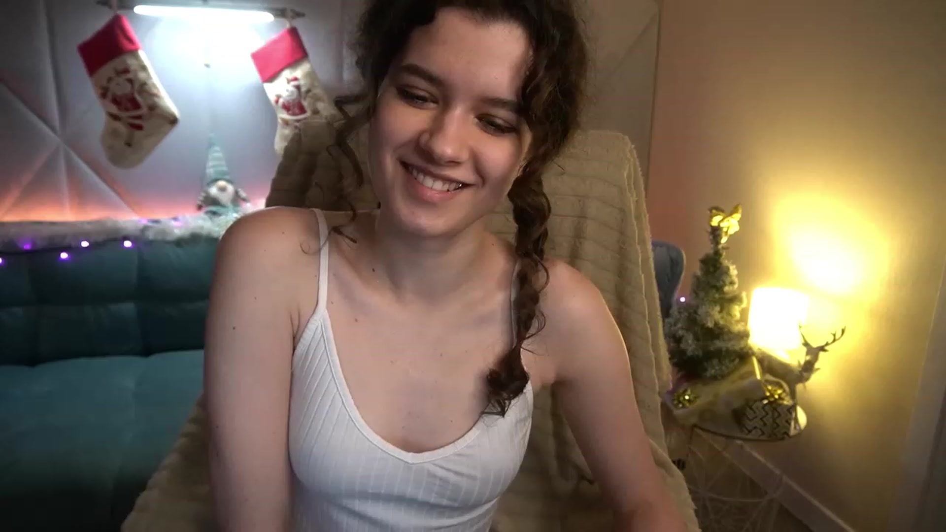 Gallery image thumbnail from Sherry_Li's myfreecams stream on, 12/25/2022, 14:42 image 5 of 20
