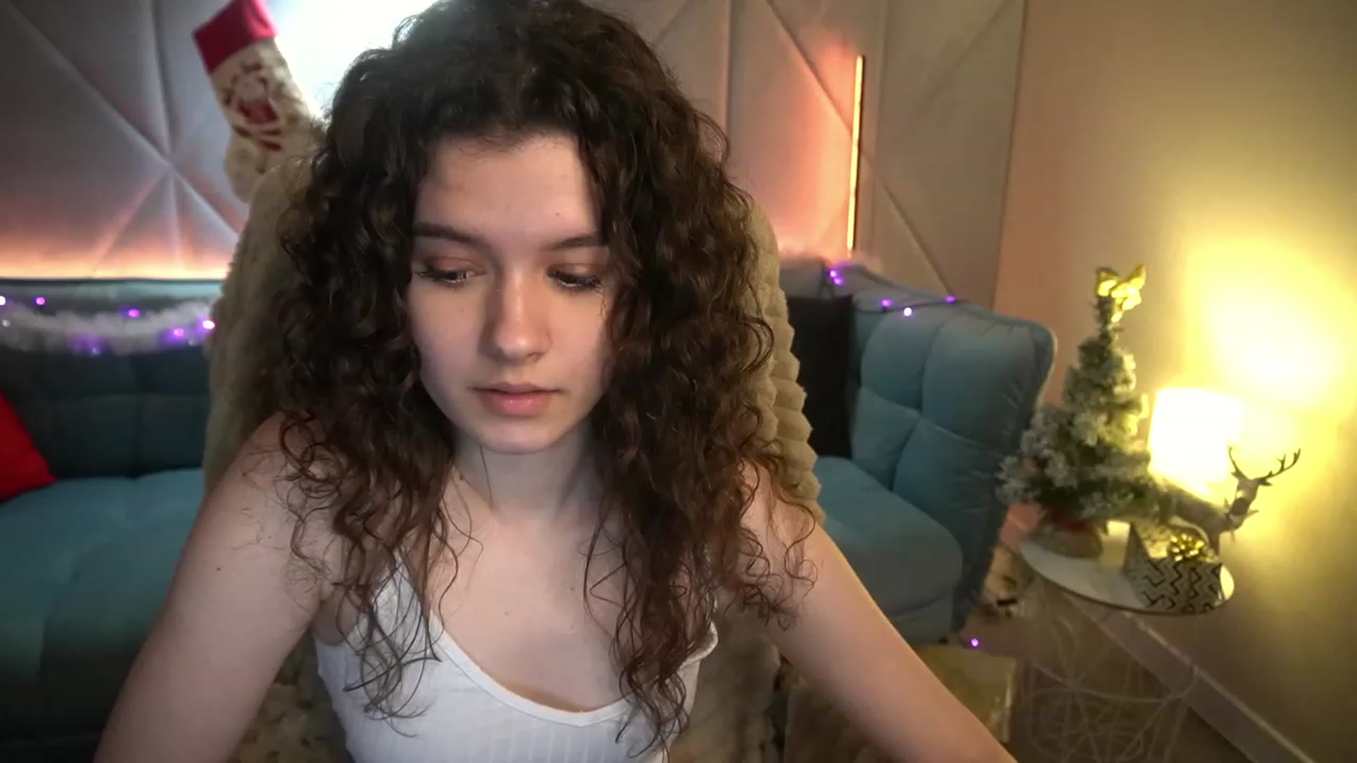 Gallery image thumbnail from Sherry_Li's myfreecams stream on, 12/28/2022, 14:10 image 10 of 20