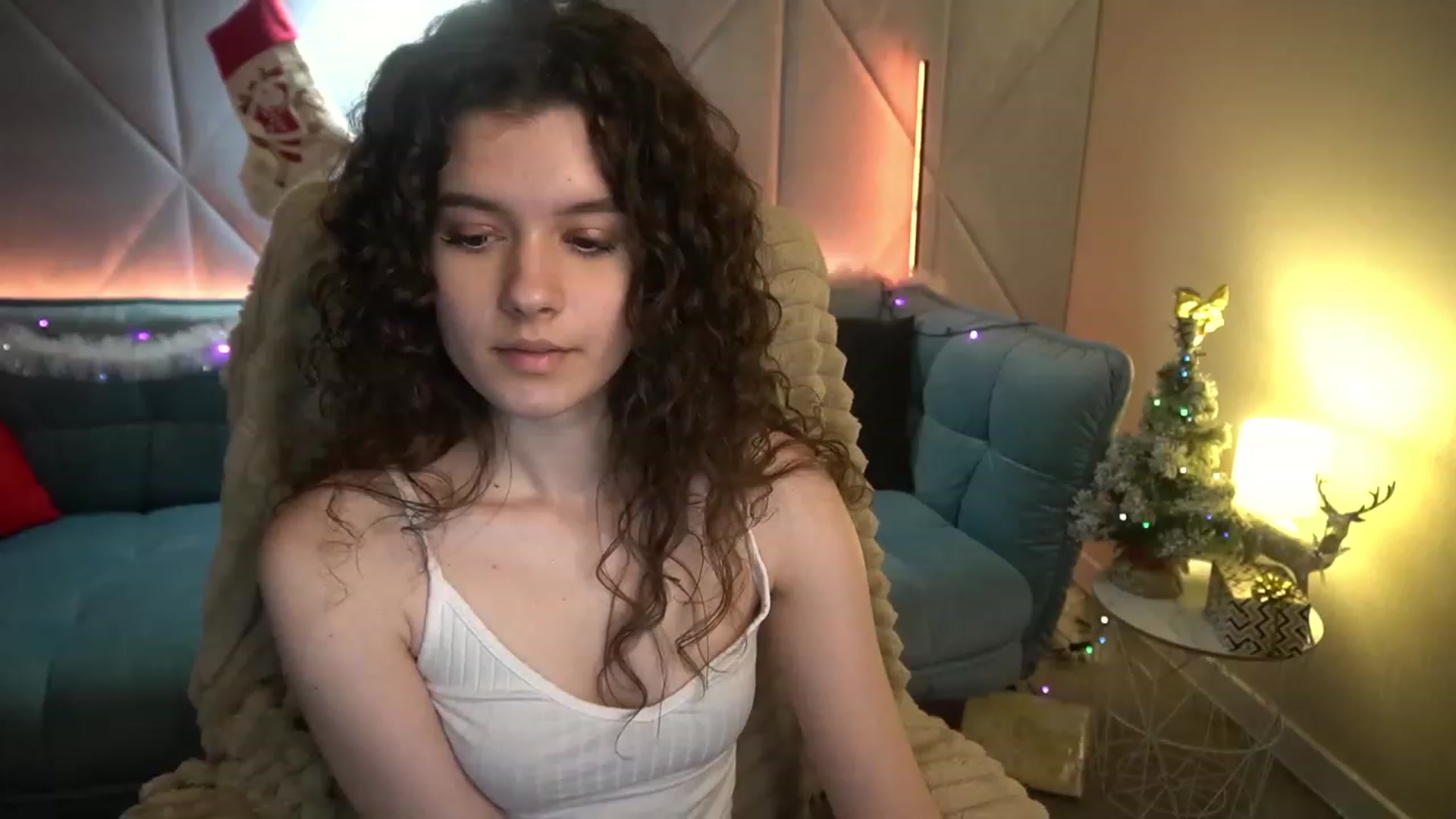 Gallery image thumbnail from Sherry_Li's myfreecams stream on, 12/28/2022, 14:10 image 14 of 20