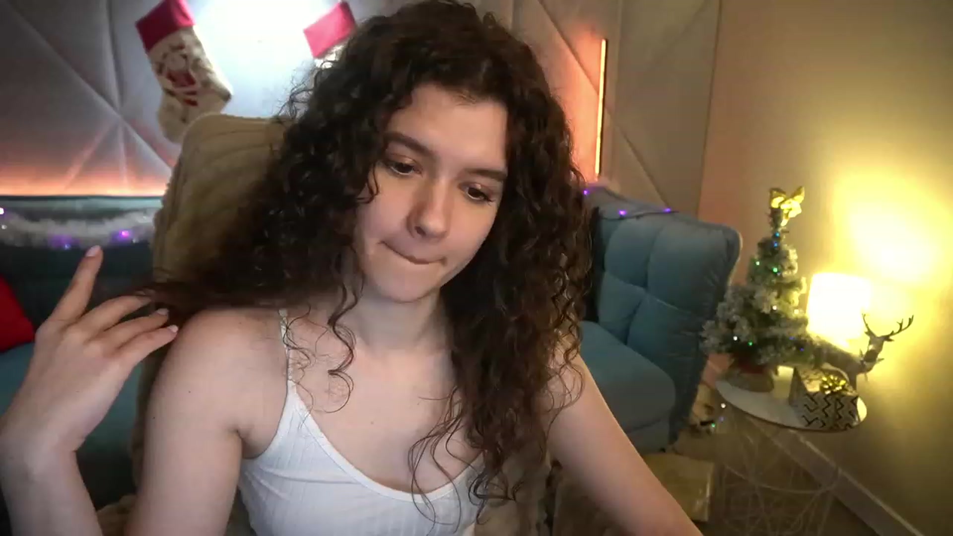 Gallery image thumbnail from Sherry_Li's myfreecams stream on, 12/28/2022, 14:10 image 11 of 20