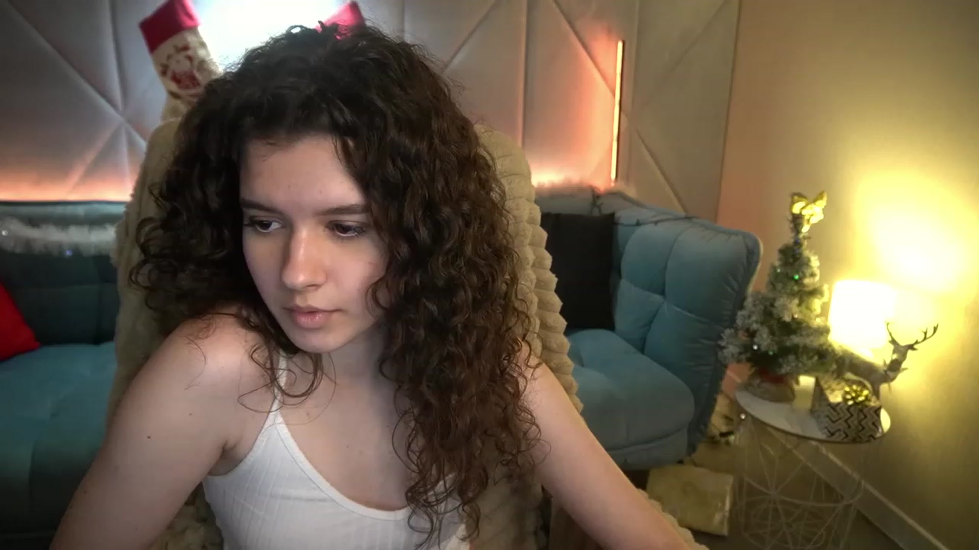 Gallery image thumbnail from Sherry_Li's myfreecams stream on, 12/28/2022, 14:10 image 15 of 20