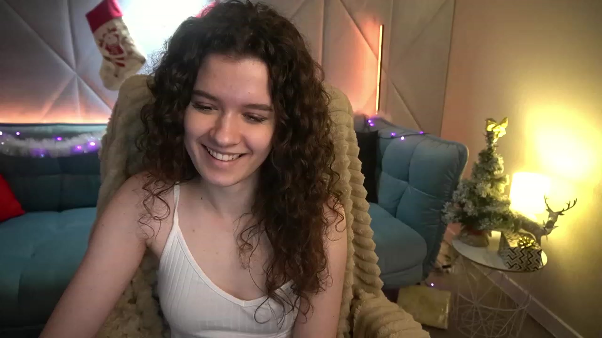 Gallery image thumbnail from Sherry_Li's myfreecams stream on, 12/28/2022, 14:10 image 4 of 20