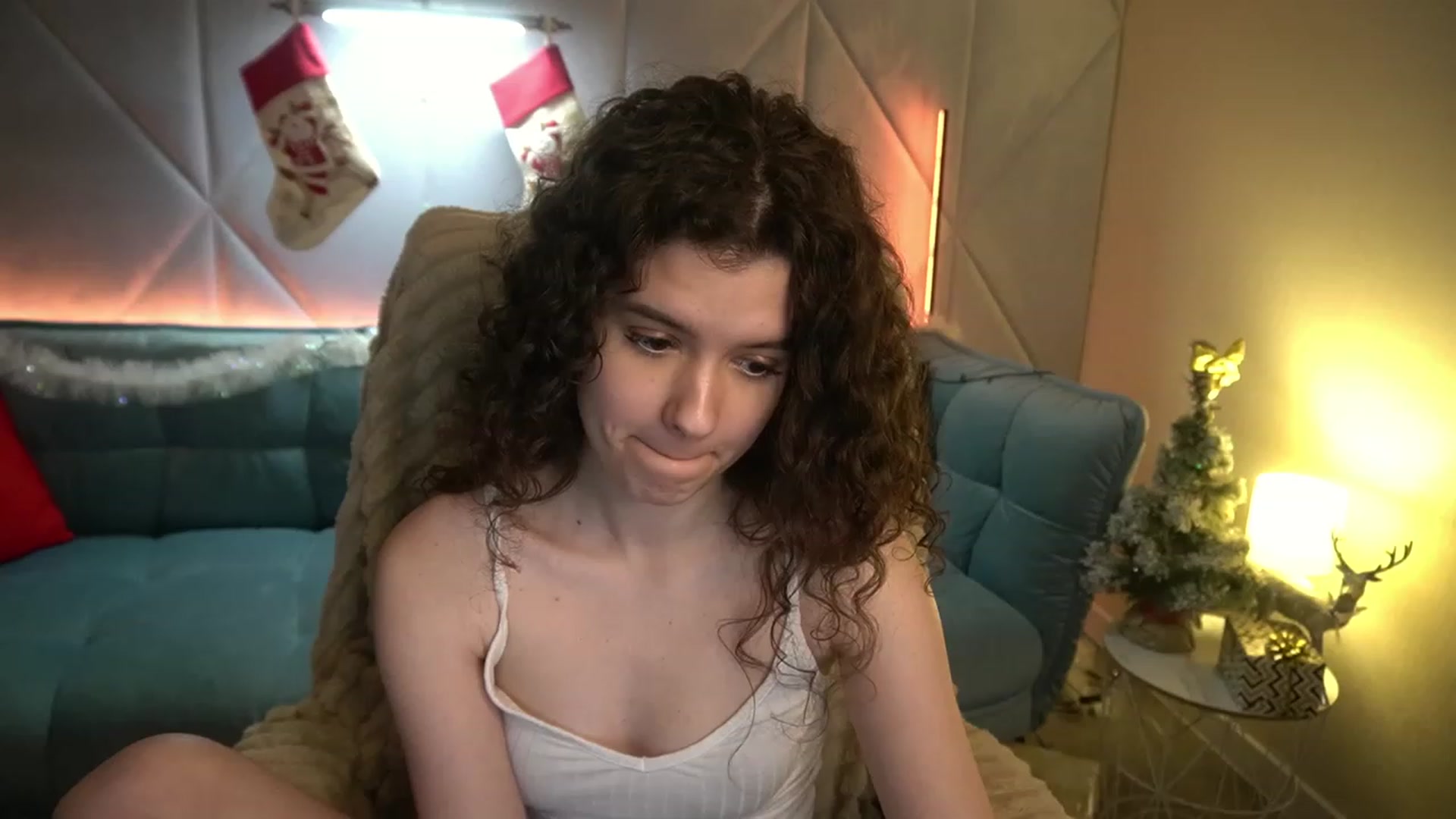 Gallery image thumbnail from Sherry_Li's myfreecams stream on, 12/28/2022, 15:10 image 20 of 20