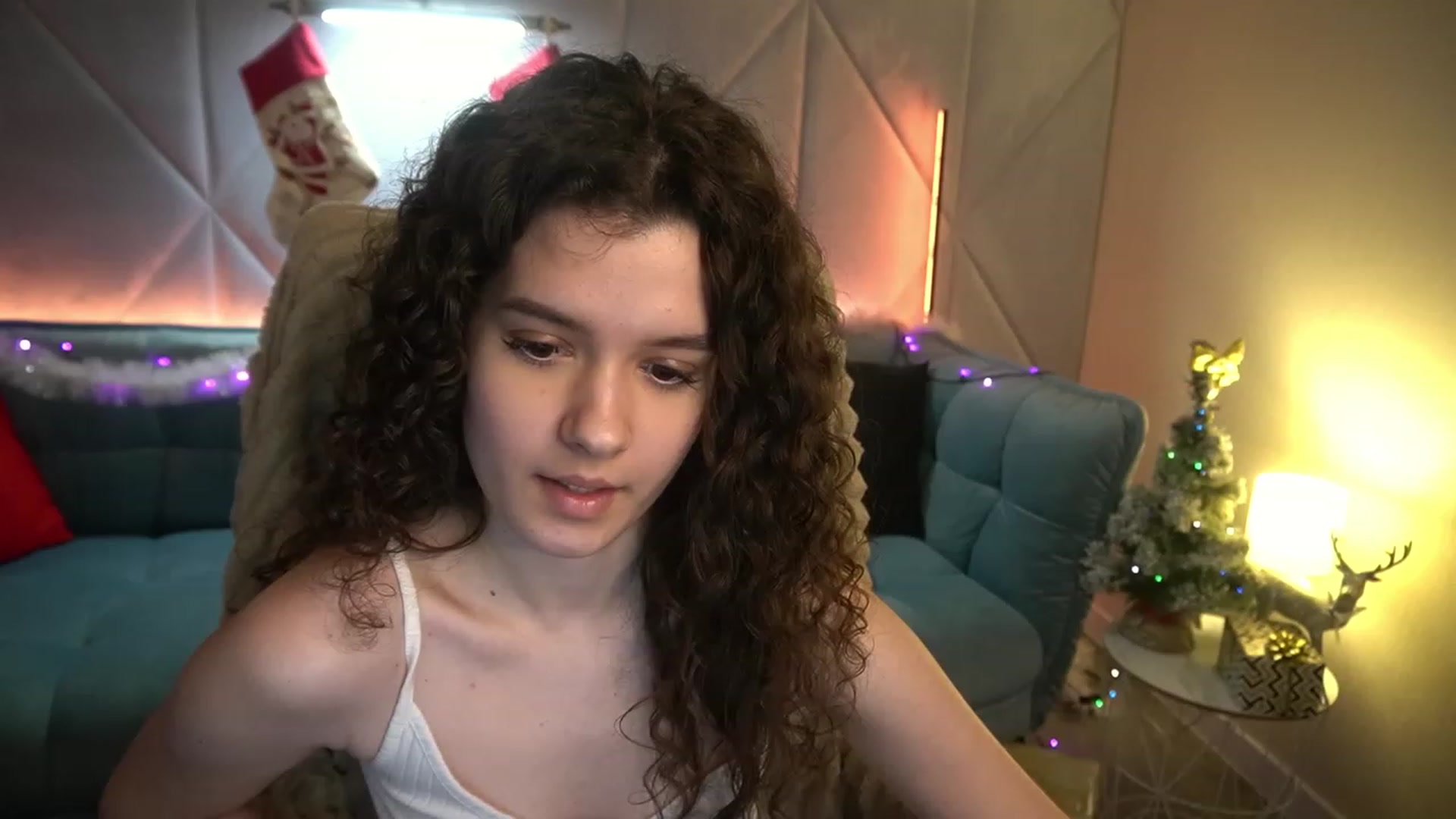 Gallery image thumbnail from Sherry_Li's myfreecams stream on, 12/28/2022, 15:10 image 10 of 20