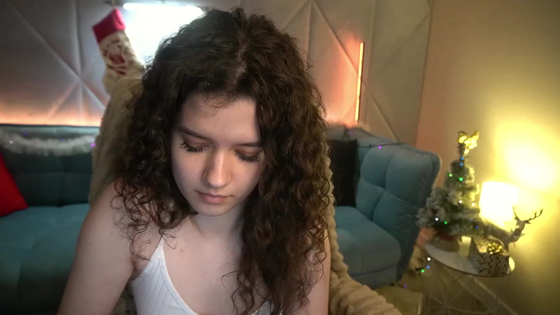 Gallery image thumbnail from Sherry_Li's myfreecams stream on, 12/28/2022, 15:10 image 12 of 20