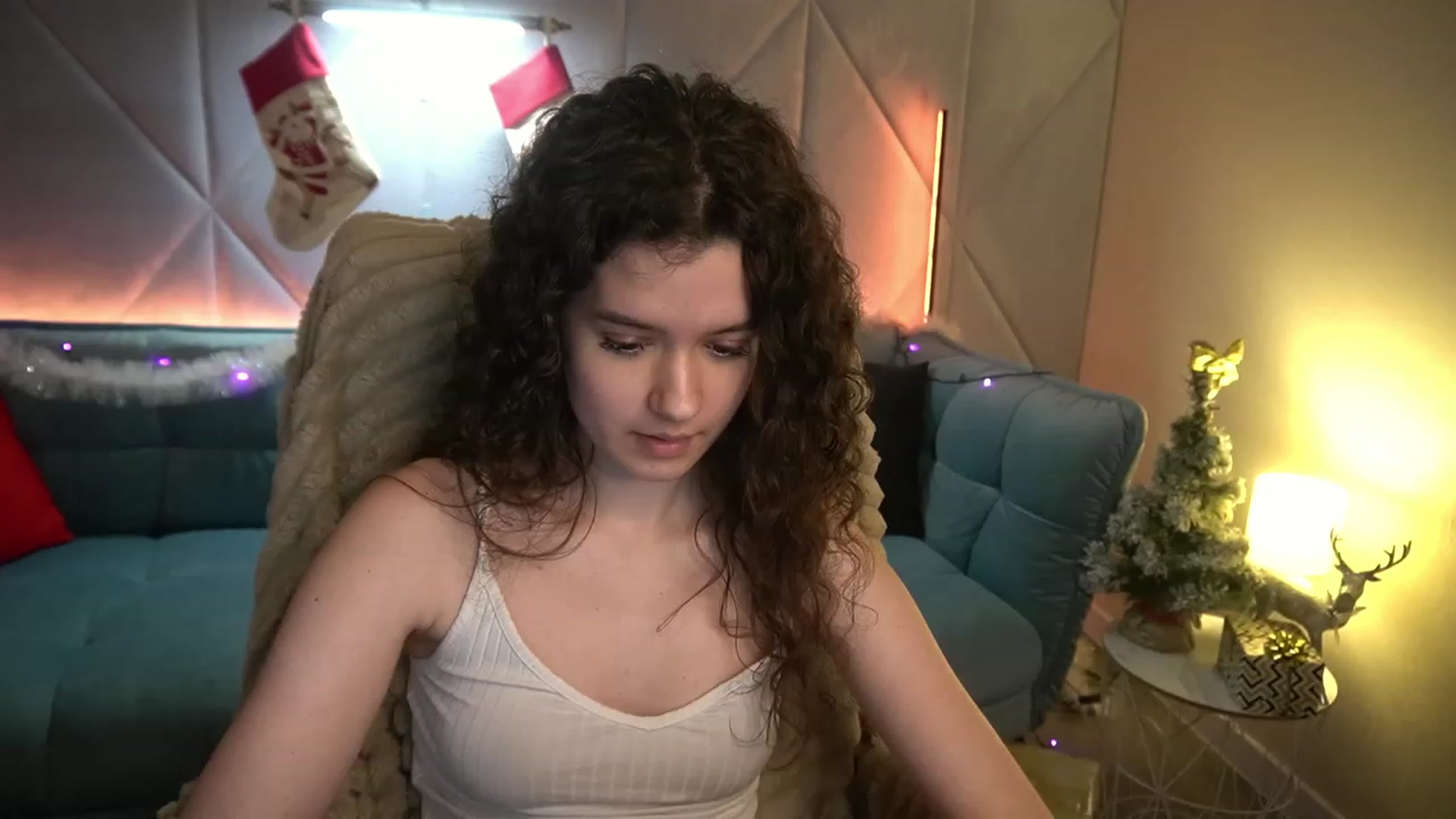 Gallery image thumbnail from Sherry_Li's myfreecams stream on, 12/28/2022, 15:10 image 3 of 20