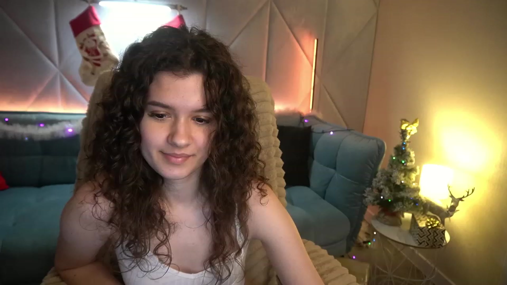 Gallery image thumbnail from Sherry_Li's myfreecams stream on, 12/28/2022, 16:19 image 4 of 20