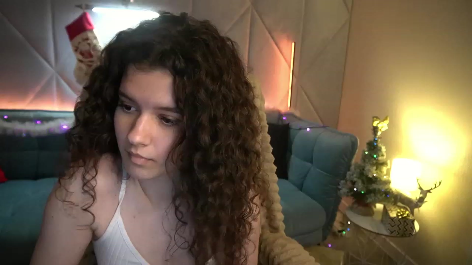 Gallery image thumbnail from Sherry_Li's myfreecams stream on, 12/28/2022, 16:19 image 15 of 20