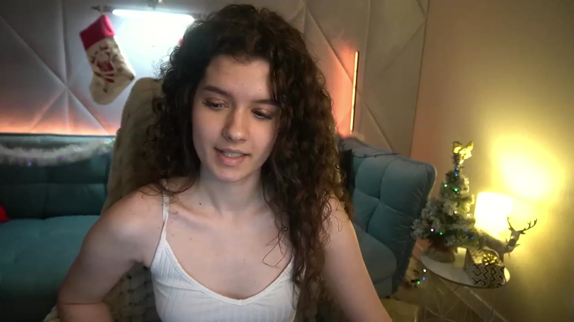 Gallery image thumbnail from Sherry_Li's myfreecams stream on, 12/28/2022, 16:19 image 12 of 20