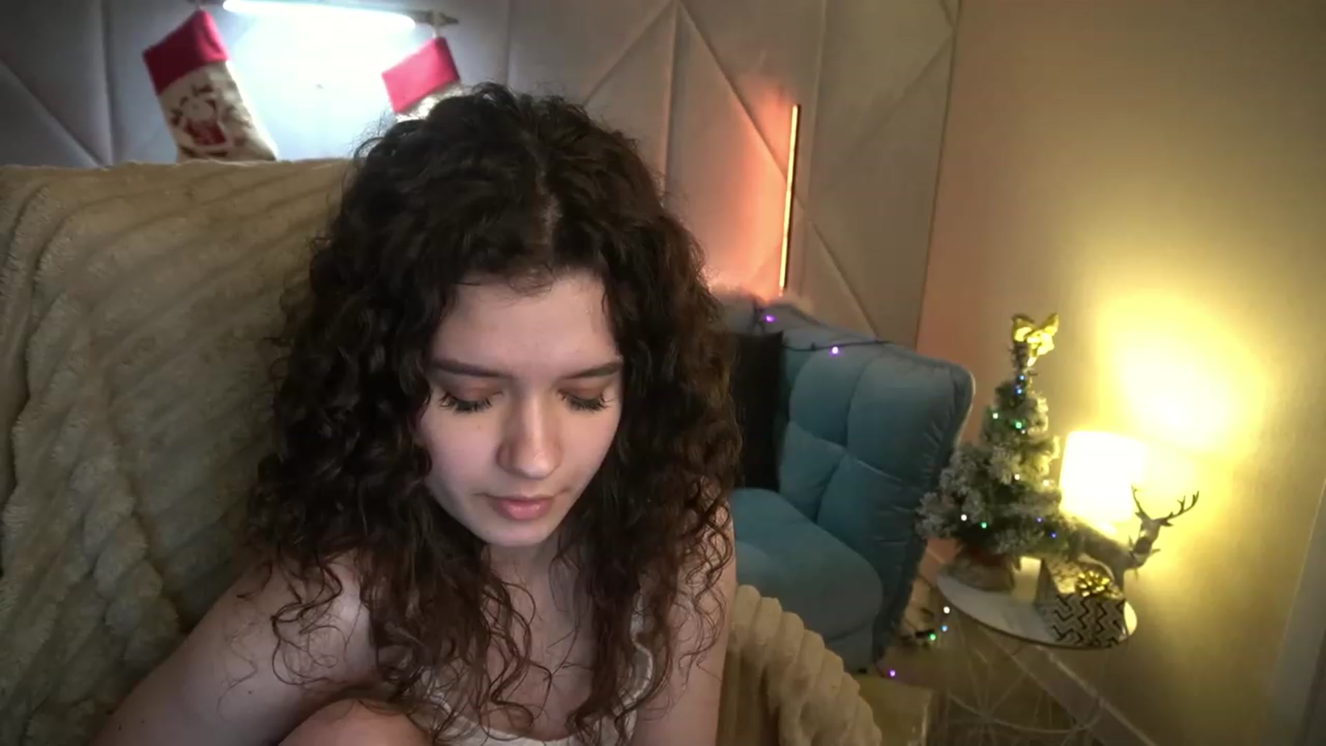 Gallery image thumbnail from Sherry_Li's myfreecams stream on, 12/28/2022, 16:19 image 10 of 20