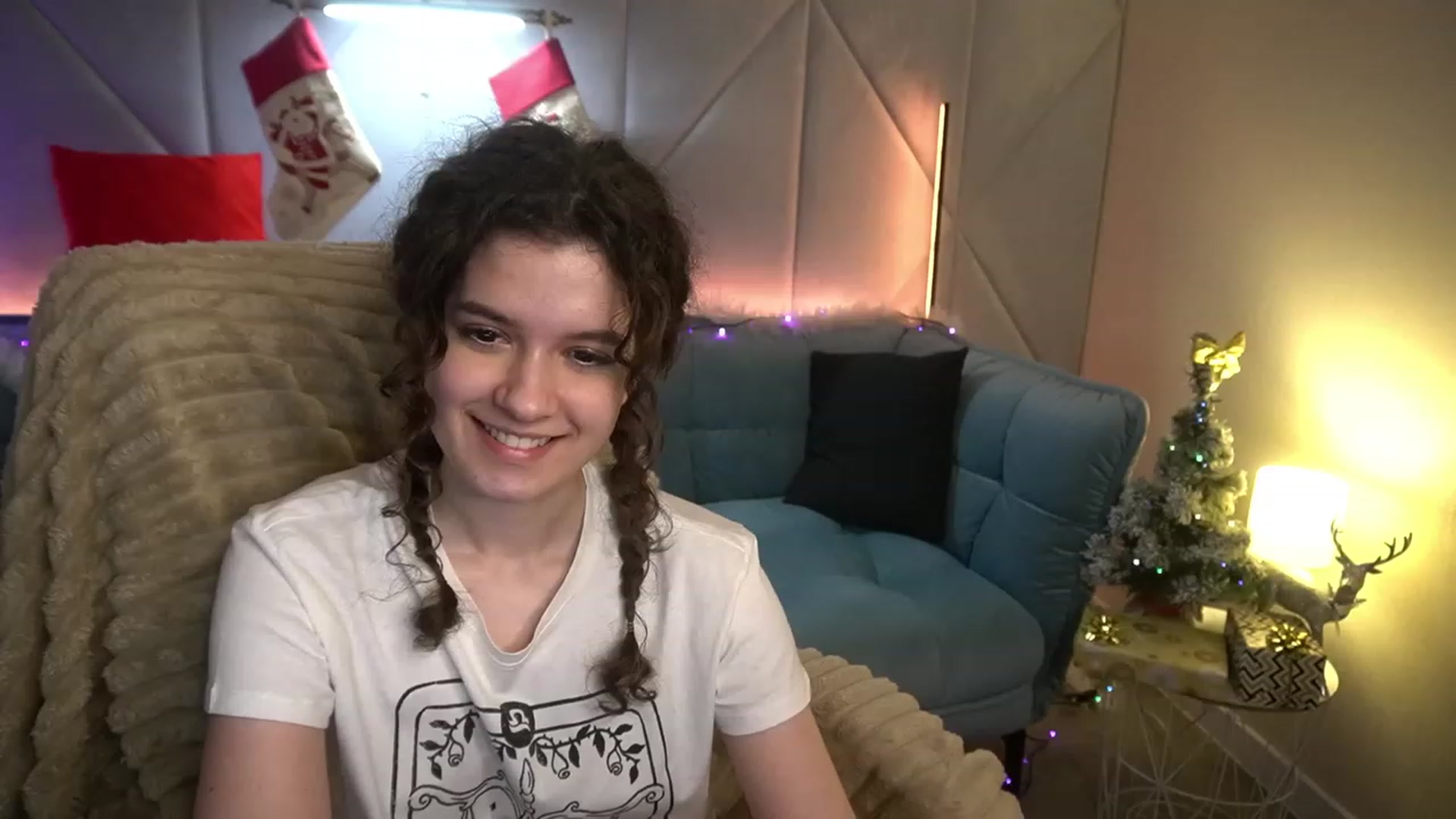 Gallery image thumbnail from Sherry_Li's myfreecams stream on, 12/29/2022, 15:36 image 1 of 20