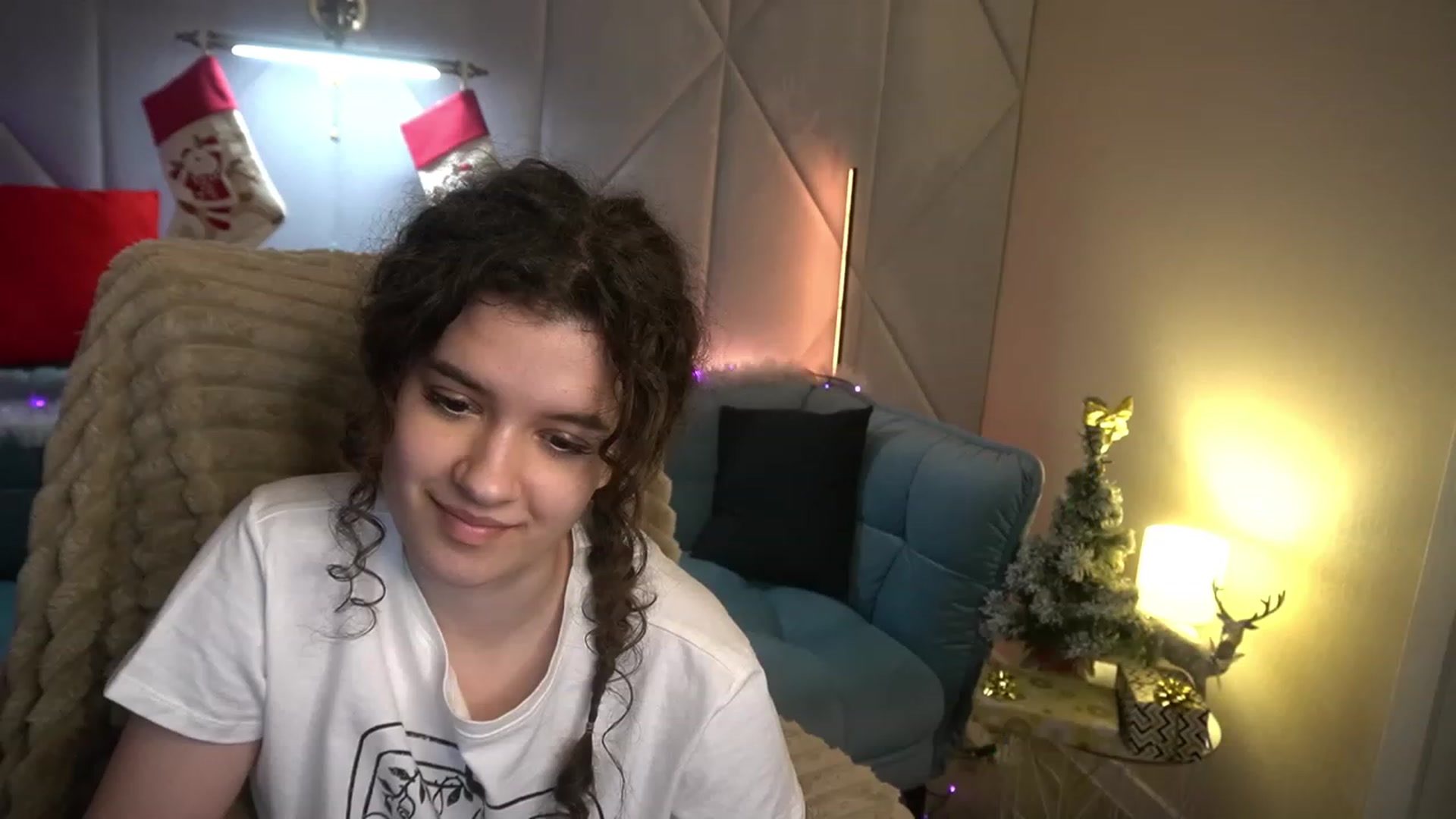 Gallery image thumbnail from Sherry_Li's myfreecams stream on, 12/29/2022, 15:36 image 6 of 20
