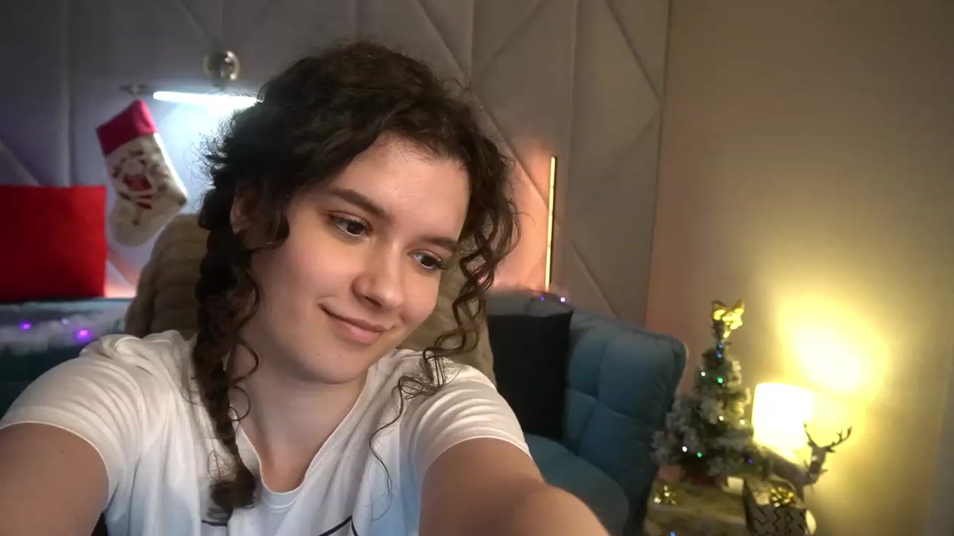 Gallery image thumbnail from Sherry_Li's myfreecams stream on, 12/29/2022, 15:36 image 4 of 20