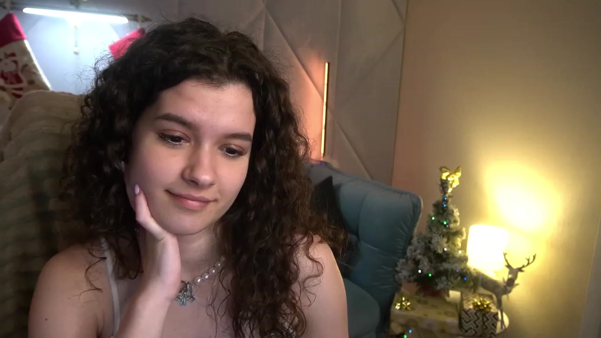 Gallery image thumbnail from Sherry_Li's myfreecams stream on, 12/30/2022, 14:50 image 15 of 20