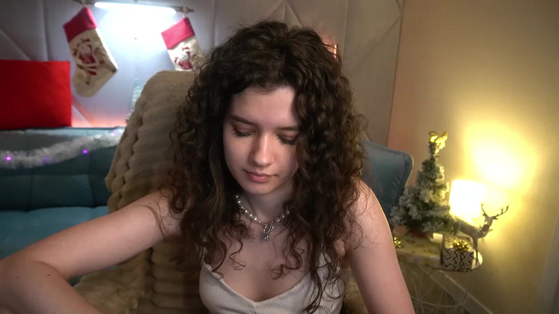 Gallery image thumbnail from Sherry_Li's myfreecams stream on, 12/30/2022, 16:28 image 5 of 20