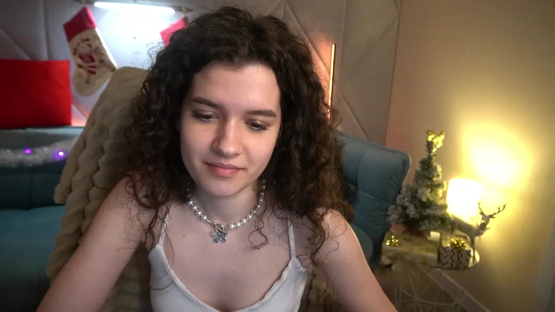 Gallery image thumbnail from Sherry_Li's myfreecams stream on, 12/30/2022, 16:28 image 17 of 20