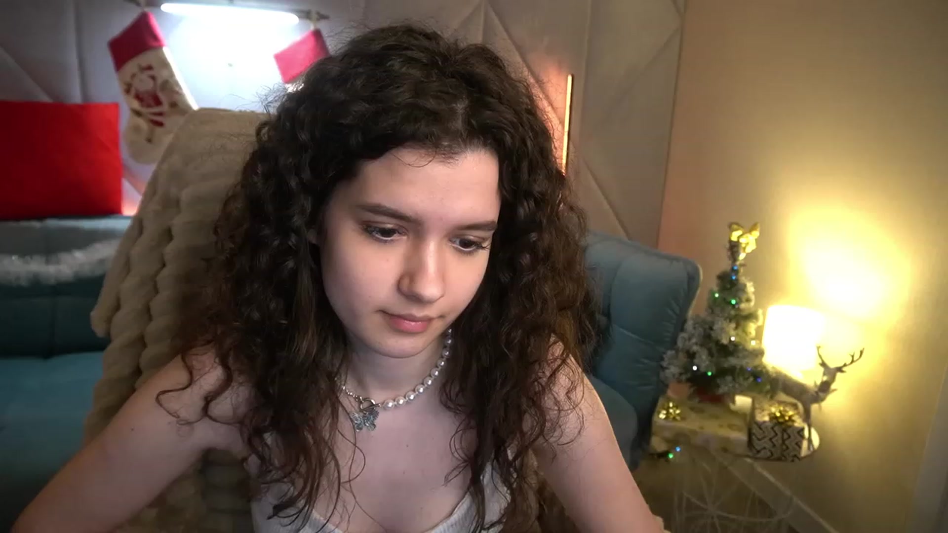 Gallery image thumbnail from Sherry_Li's myfreecams stream on, 12/30/2022, 16:28 image 14 of 20