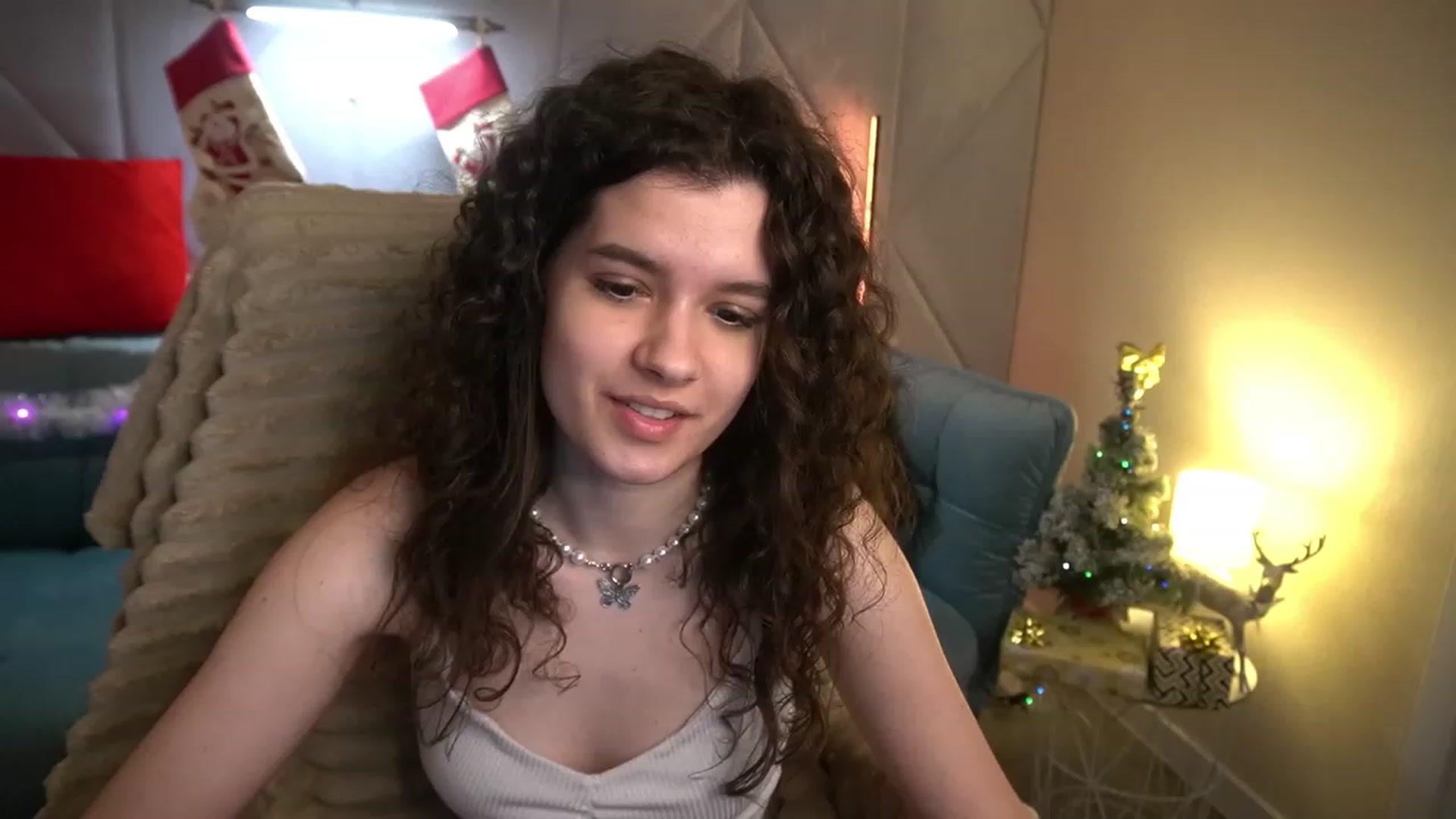 Gallery image thumbnail from Sherry_Li's myfreecams stream on, 12/30/2022, 16:28 image 3 of 20