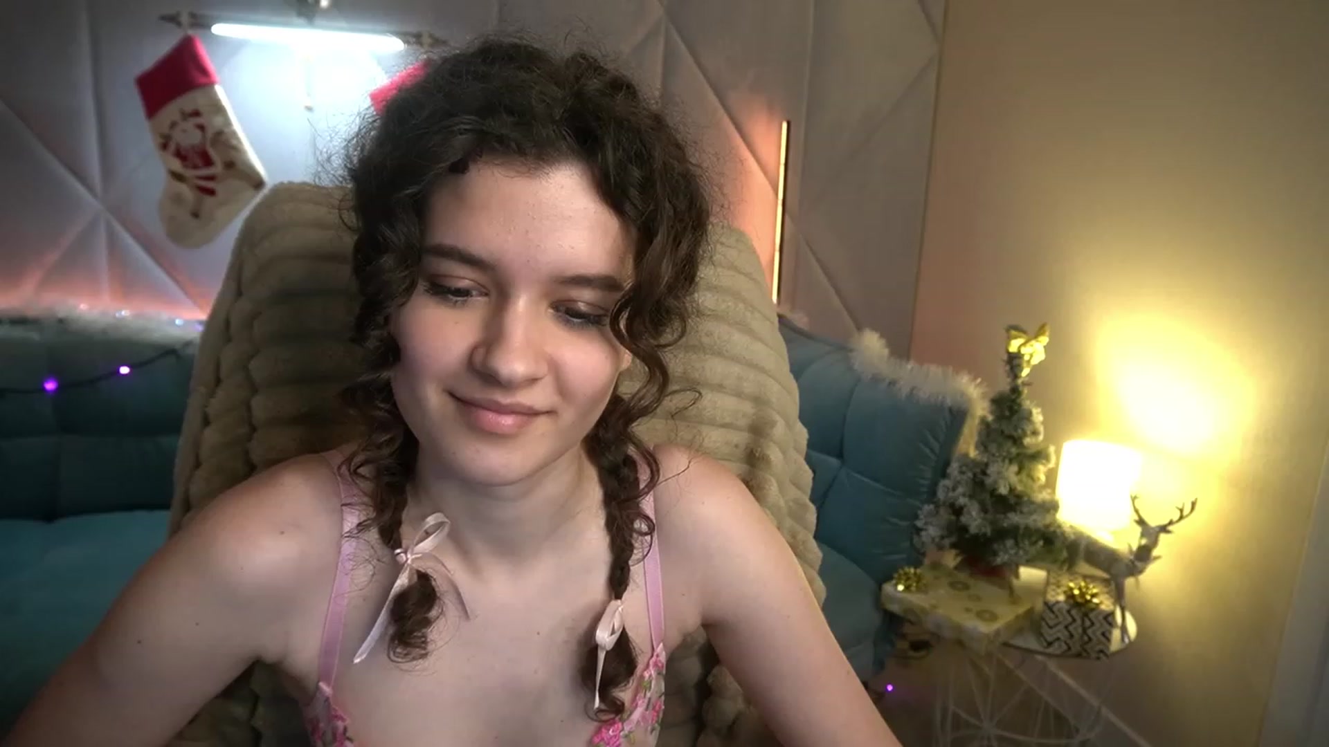 Gallery image thumbnail from Sherry_Li's myfreecams stream on, 12/31/2022, 14:40 image 15 of 20
