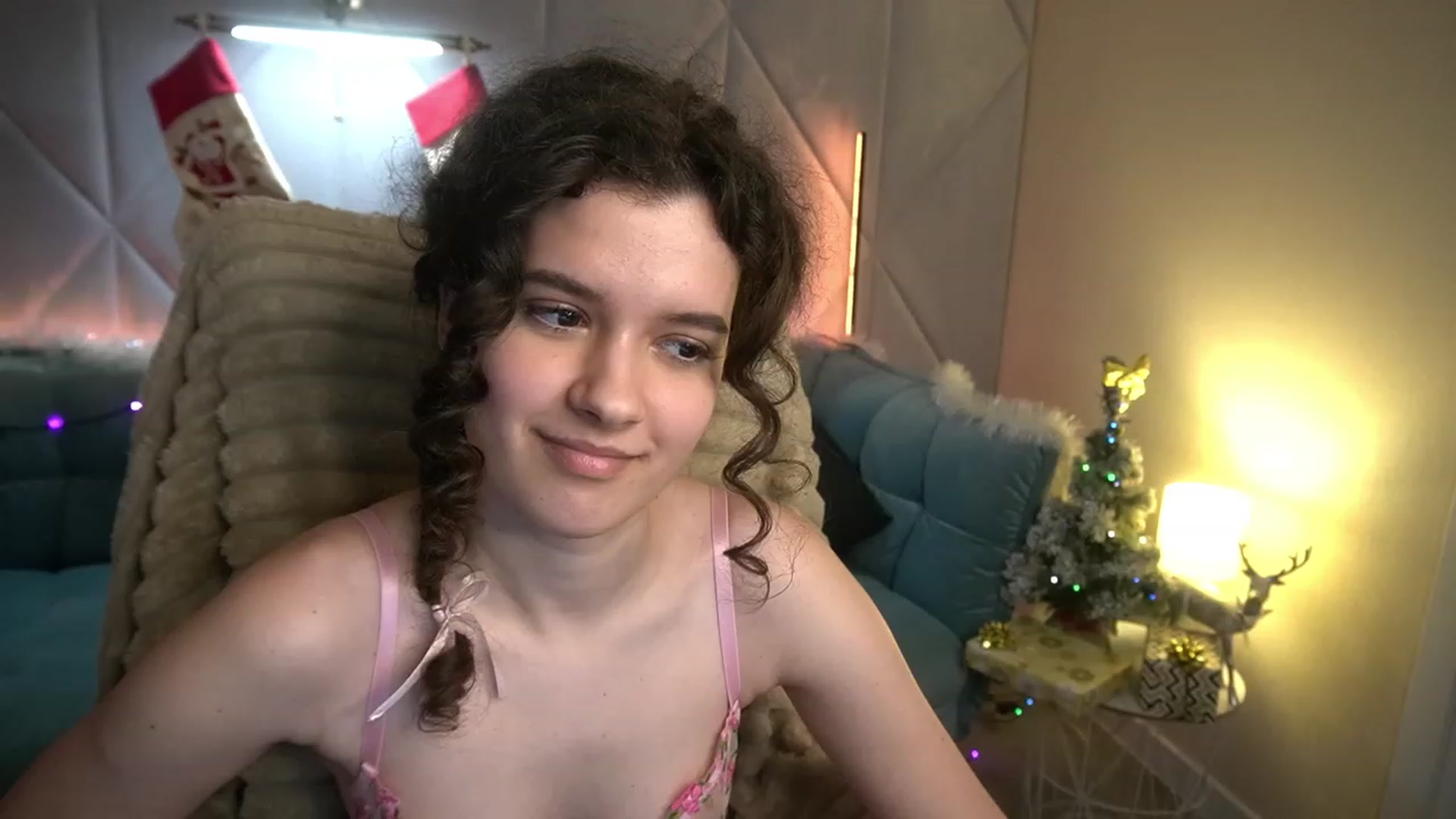 Gallery image thumbnail from Sherry_Li's myfreecams stream on, 12/31/2022, 14:40 image 11 of 20