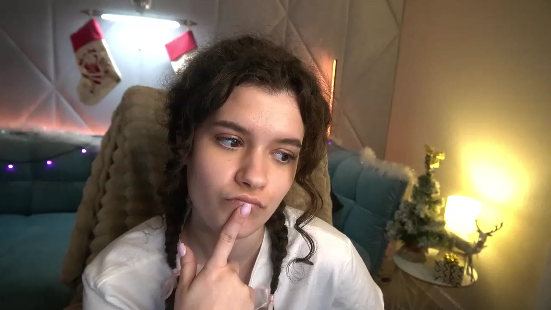 Gallery image thumbnail from Sherry_Li's myfreecams stream on, 12/31/2022, 18:47 image 4 of 20