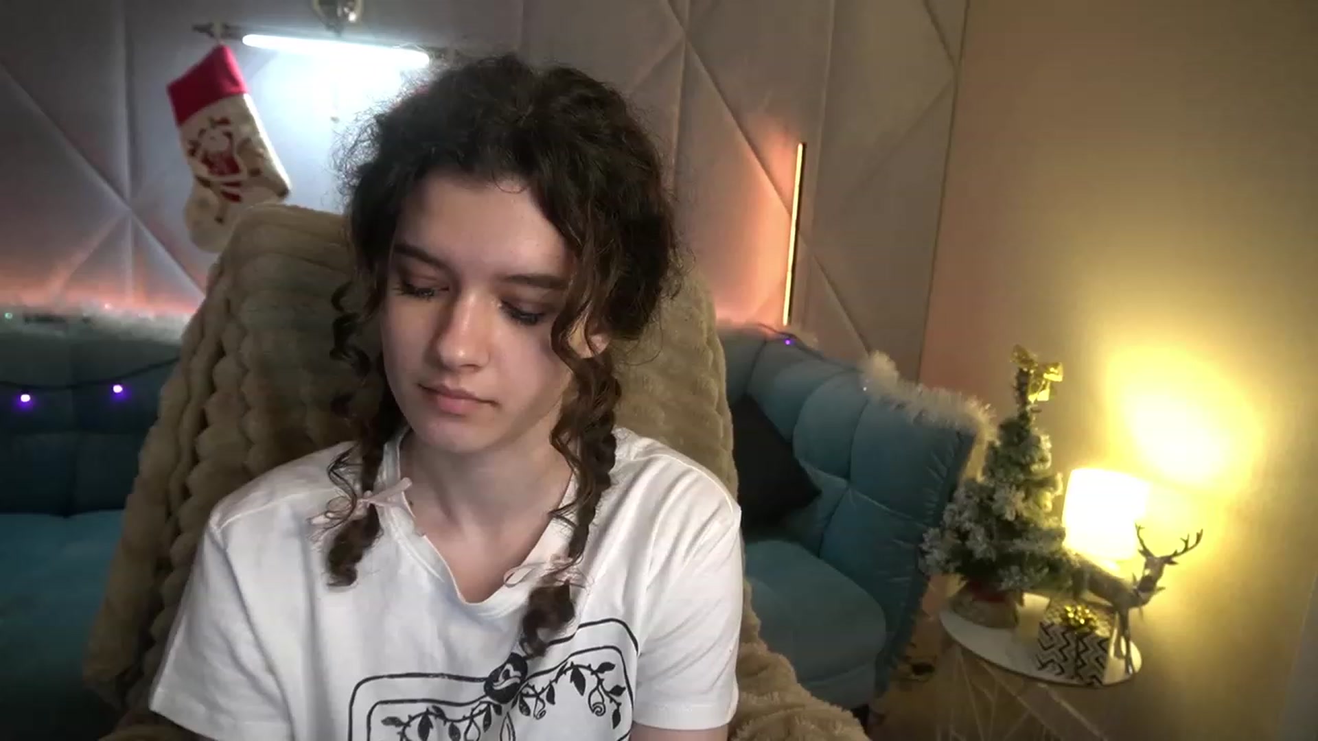 Gallery image thumbnail from Sherry_Li's myfreecams stream on, 12/31/2022, 18:47 image 1 of 20