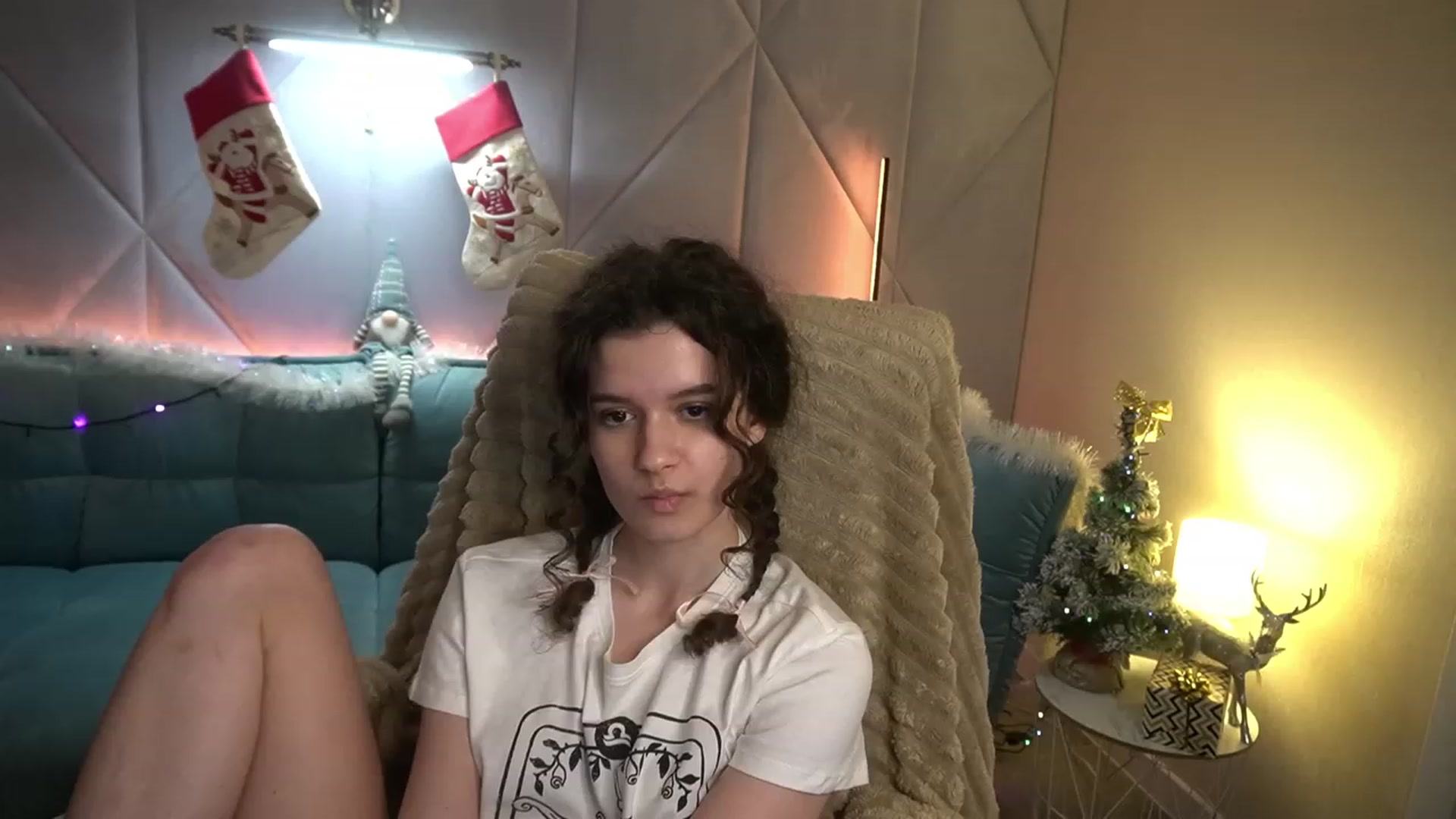Gallery image thumbnail from Sherry_Li's myfreecams stream on, 12/31/2022, 18:47 image 14 of 20