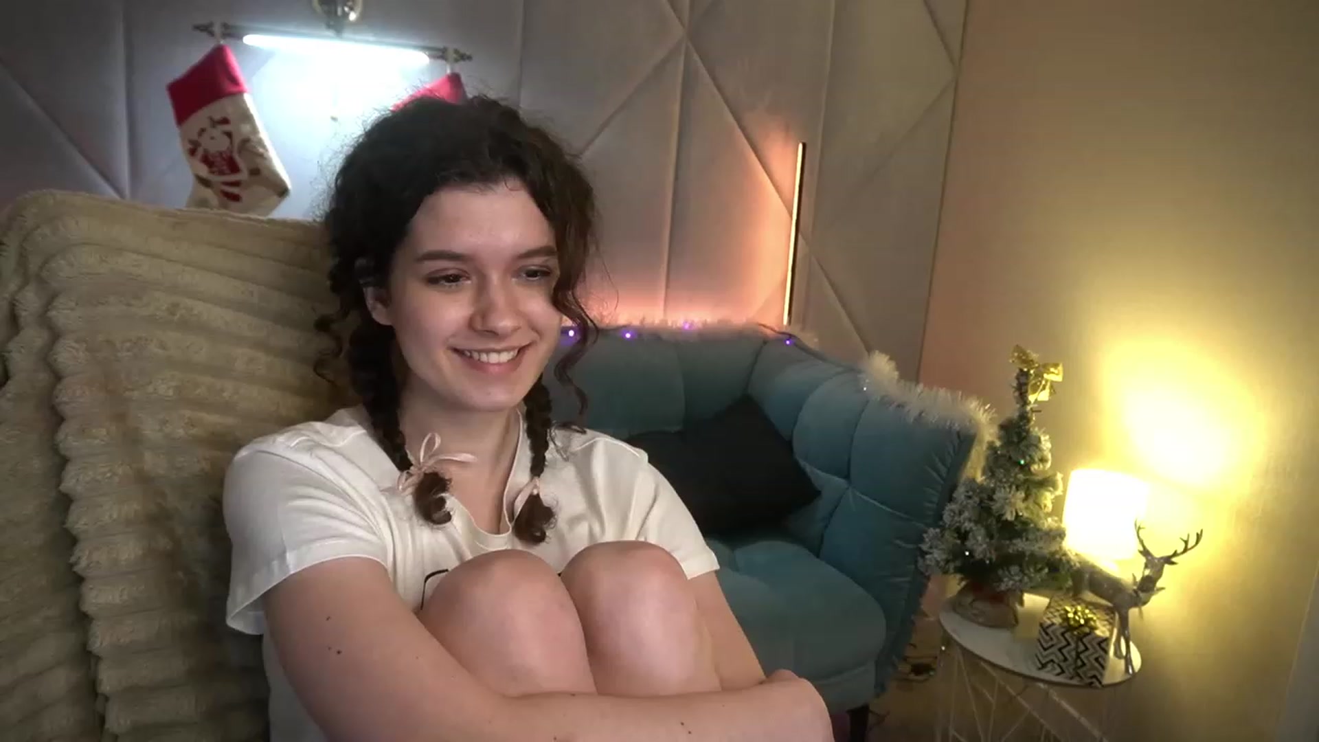 Gallery image thumbnail from Sherry_Li's myfreecams stream on, 12/31/2022, 18:47 image 17 of 20