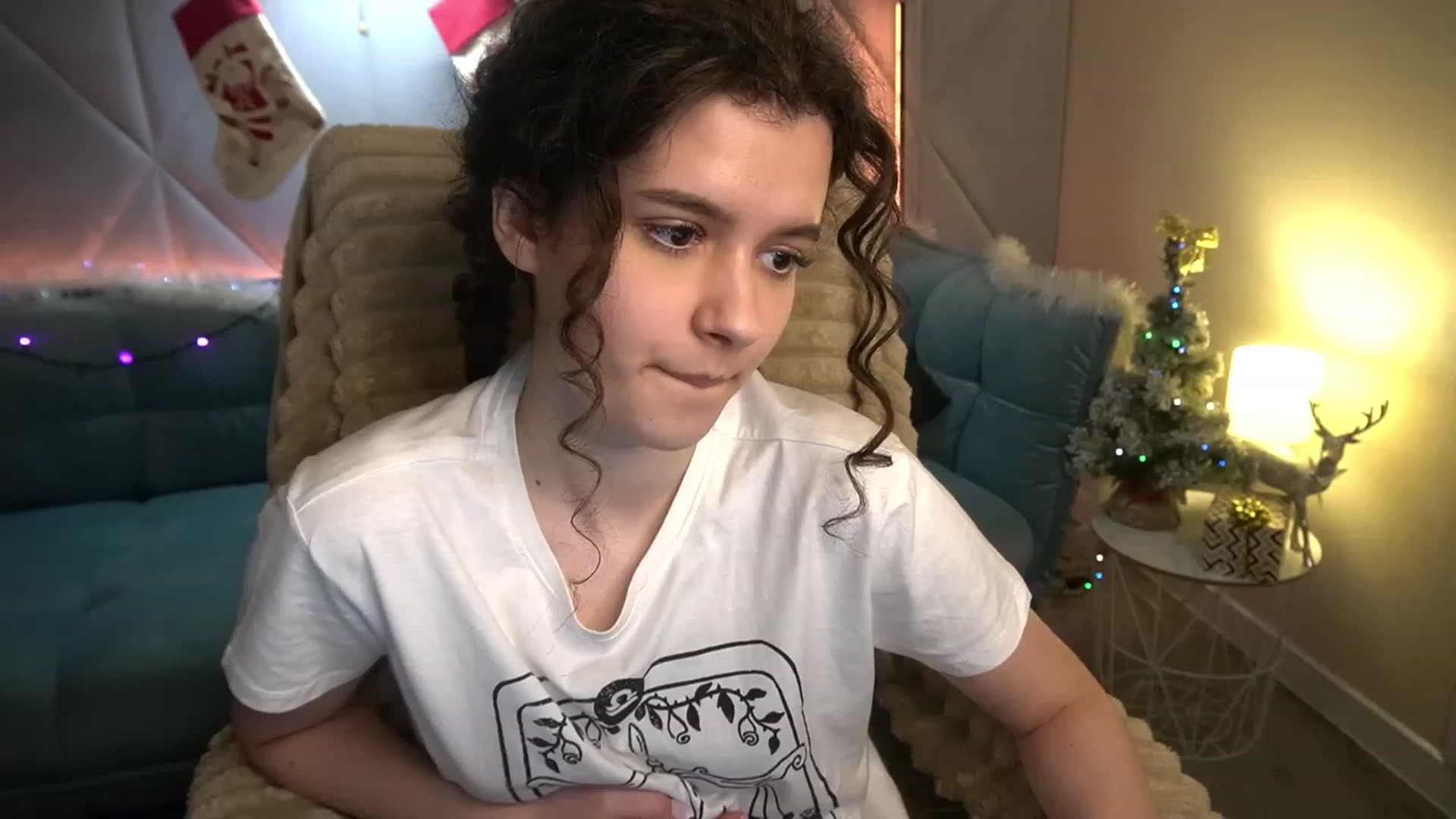 Gallery image thumbnail from Sherry_Li's myfreecams stream on, 01/01/2023, 15:05 image 6 of 20