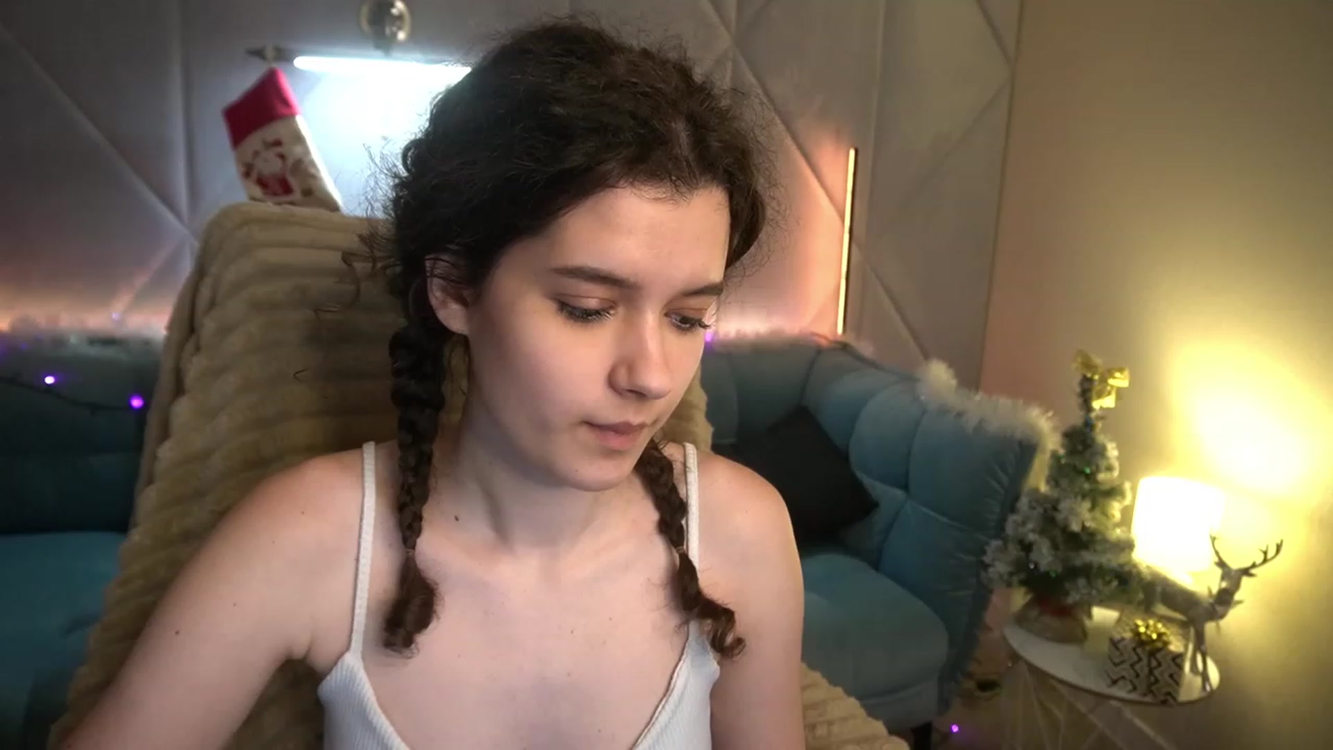 Gallery image thumbnail from Sherry_Li's myfreecams stream on, 01/01/2023, 15:57 image 14 of 20
