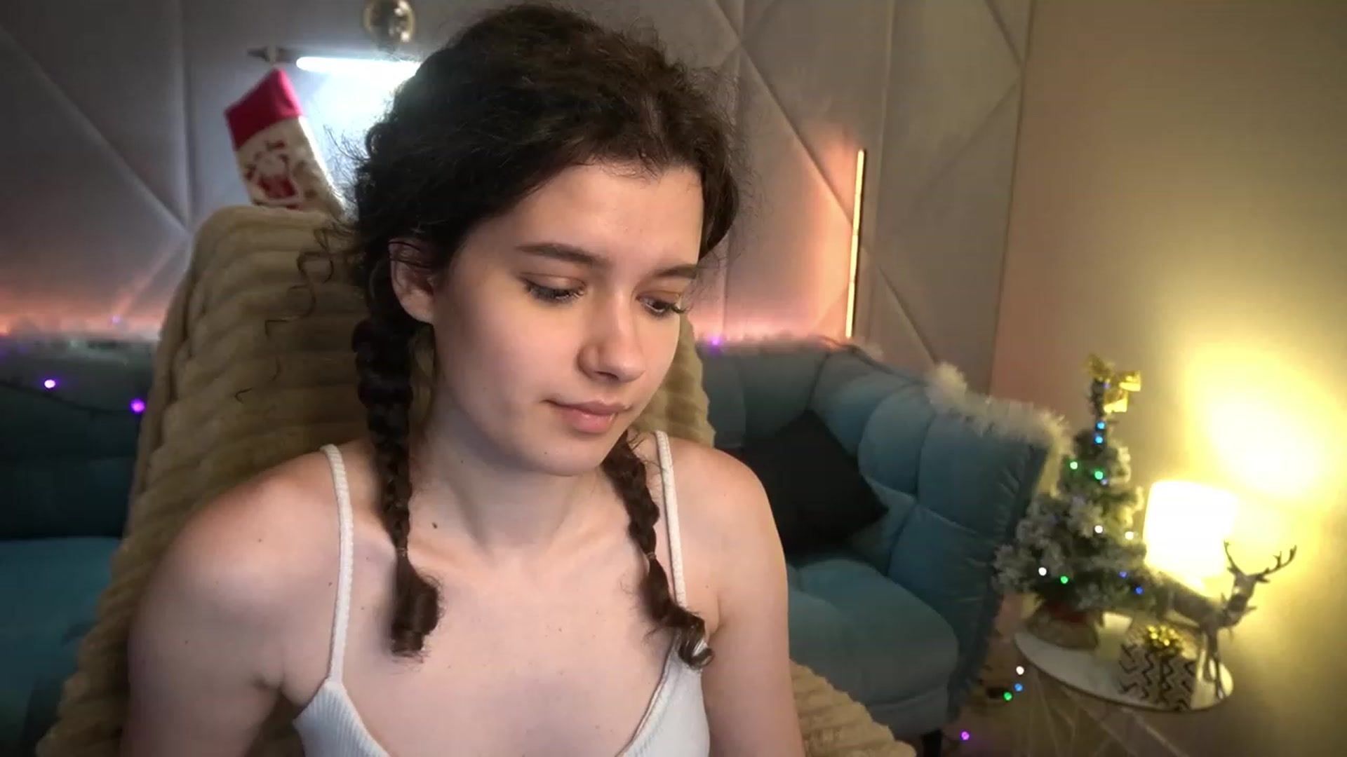 Gallery image thumbnail from Sherry_Li's myfreecams stream on, 01/01/2023, 15:57 image 16 of 20