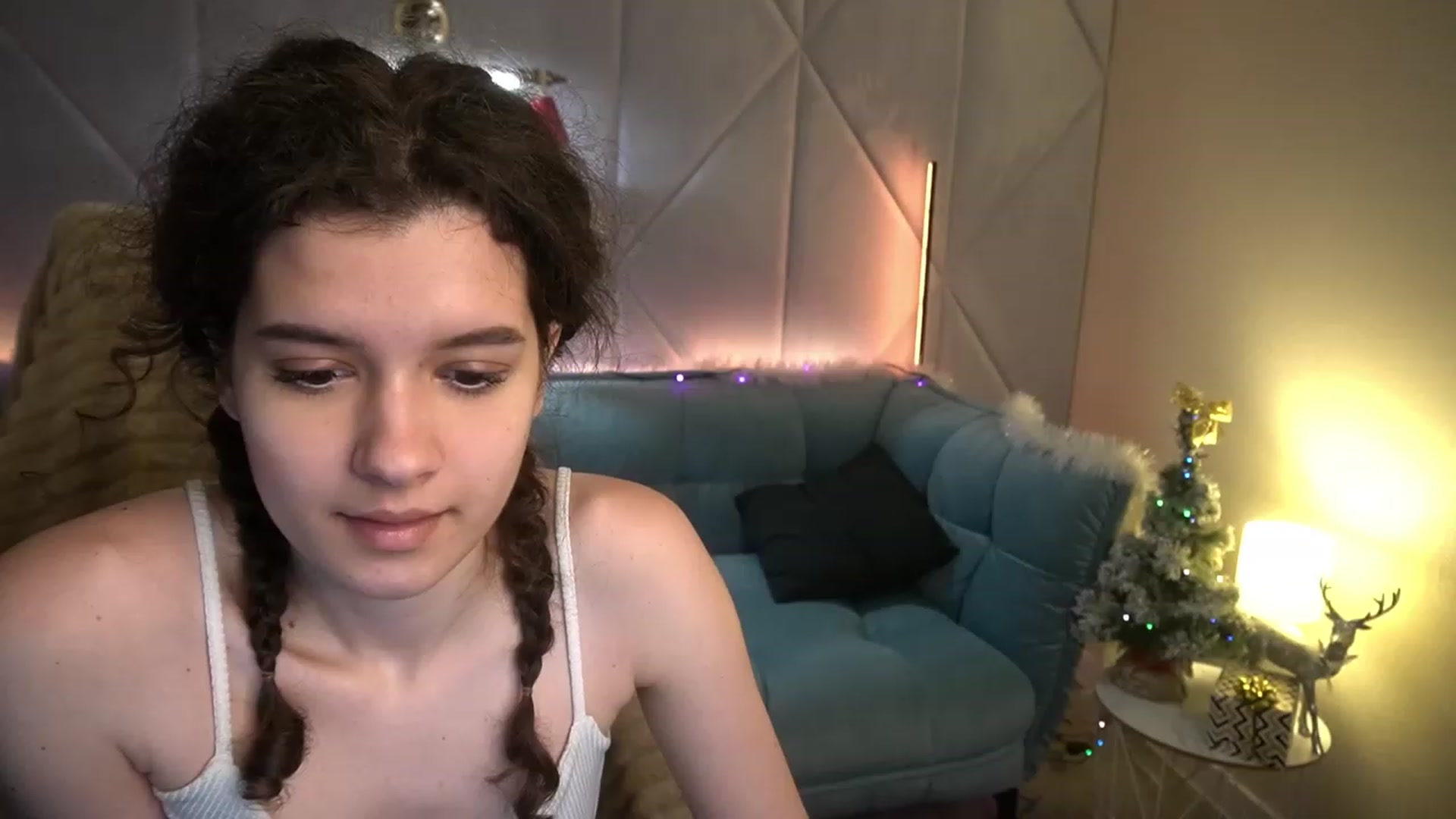 Gallery image thumbnail from Sherry_Li's myfreecams stream on, 01/01/2023, 15:57 image 17 of 20