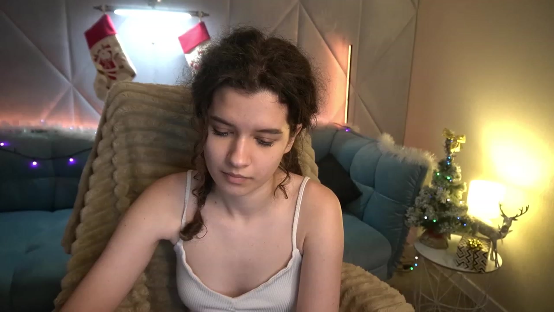 Gallery image thumbnail from Sherry_Li's myfreecams stream on, 01/01/2023, 17:39 image 8 of 20