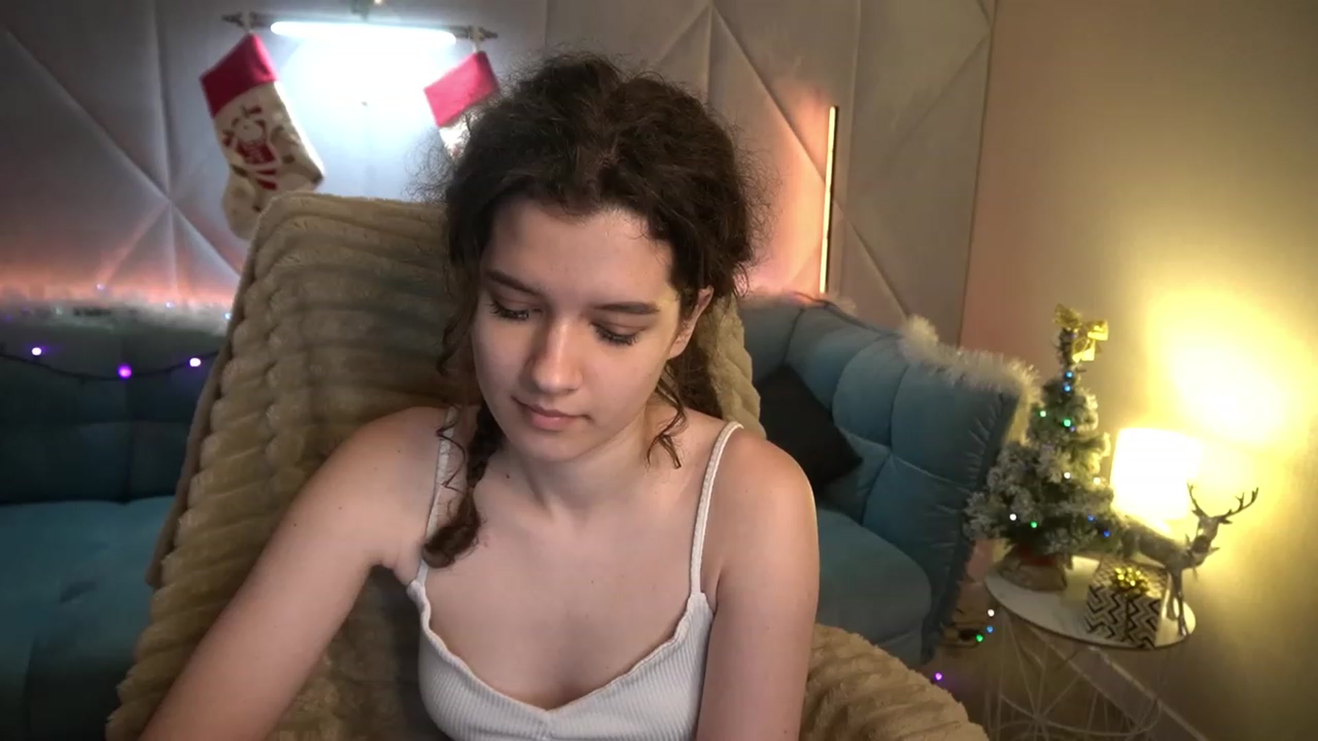 Gallery image thumbnail from Sherry_Li's myfreecams stream on, 01/01/2023, 17:39 image 6 of 20