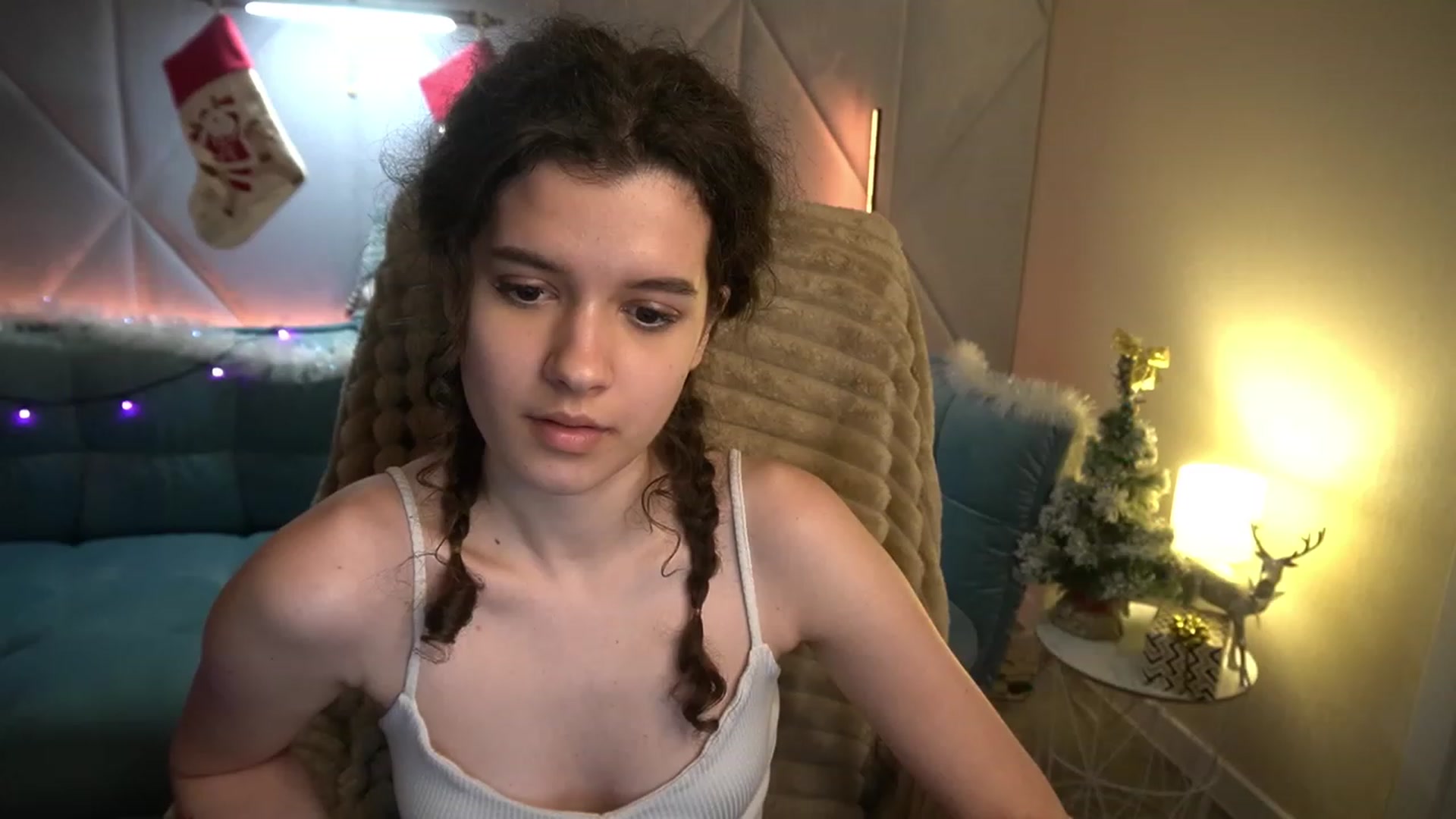Gallery image thumbnail from Sherry_Li's myfreecams stream on, 01/01/2023, 18:34 image 14 of 20