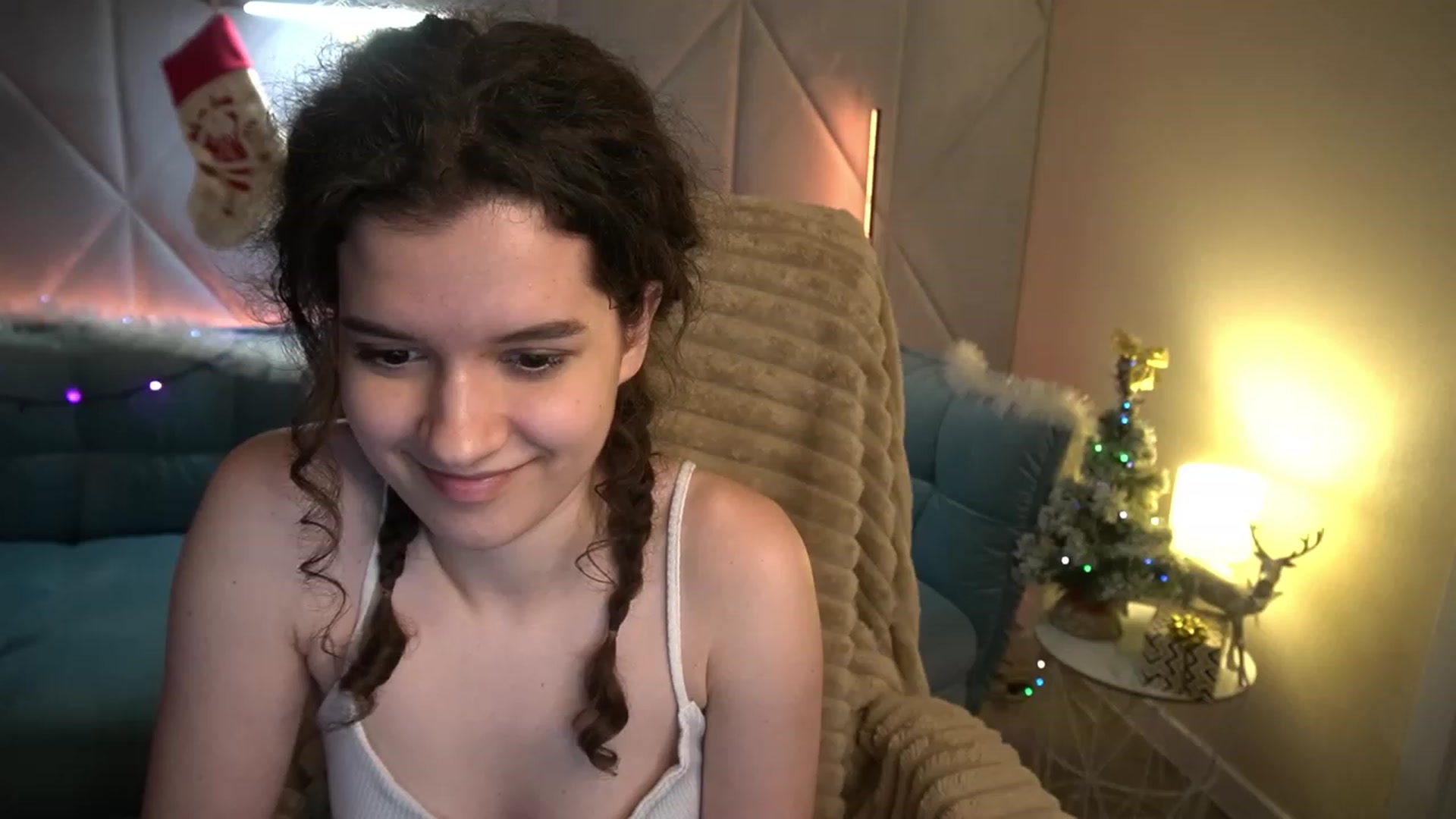 Gallery image thumbnail from Sherry_Li's myfreecams stream on, 01/01/2023, 18:34 image 8 of 20