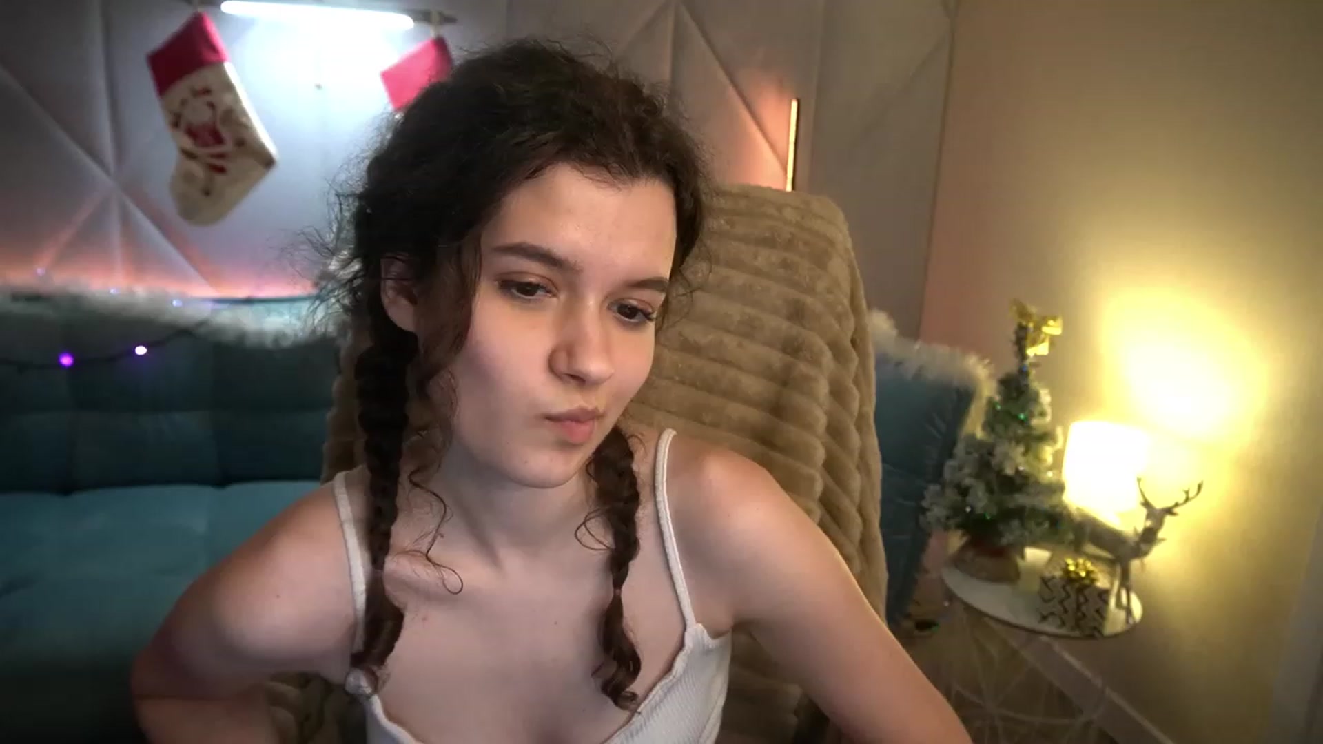 Gallery image thumbnail from Sherry_Li's myfreecams stream on, 01/01/2023, 18:34 image 7 of 20