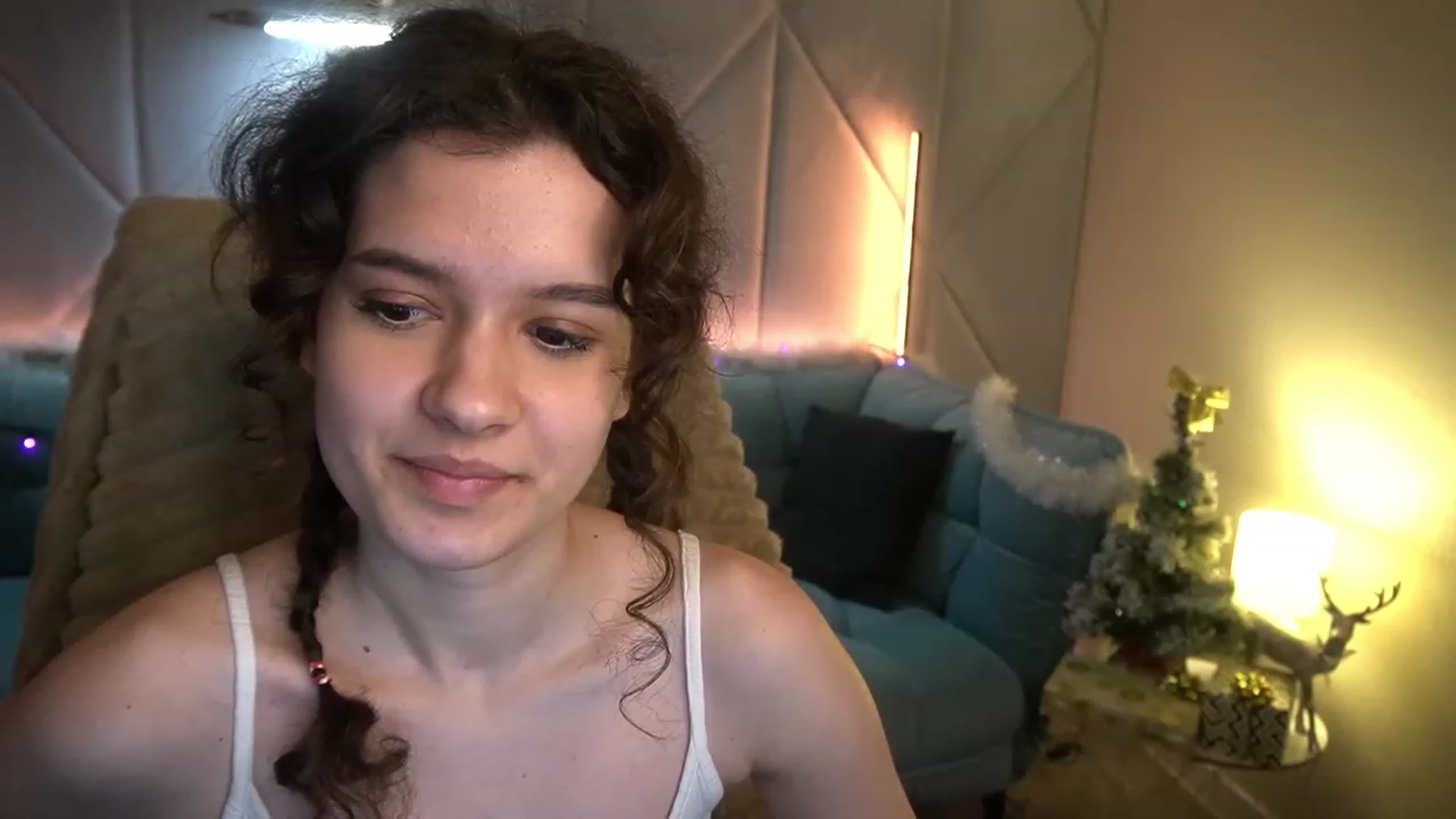 Gallery image thumbnail from Sherry_Li's myfreecams stream on, 01/04/2023, 15:24 image 10 of 20