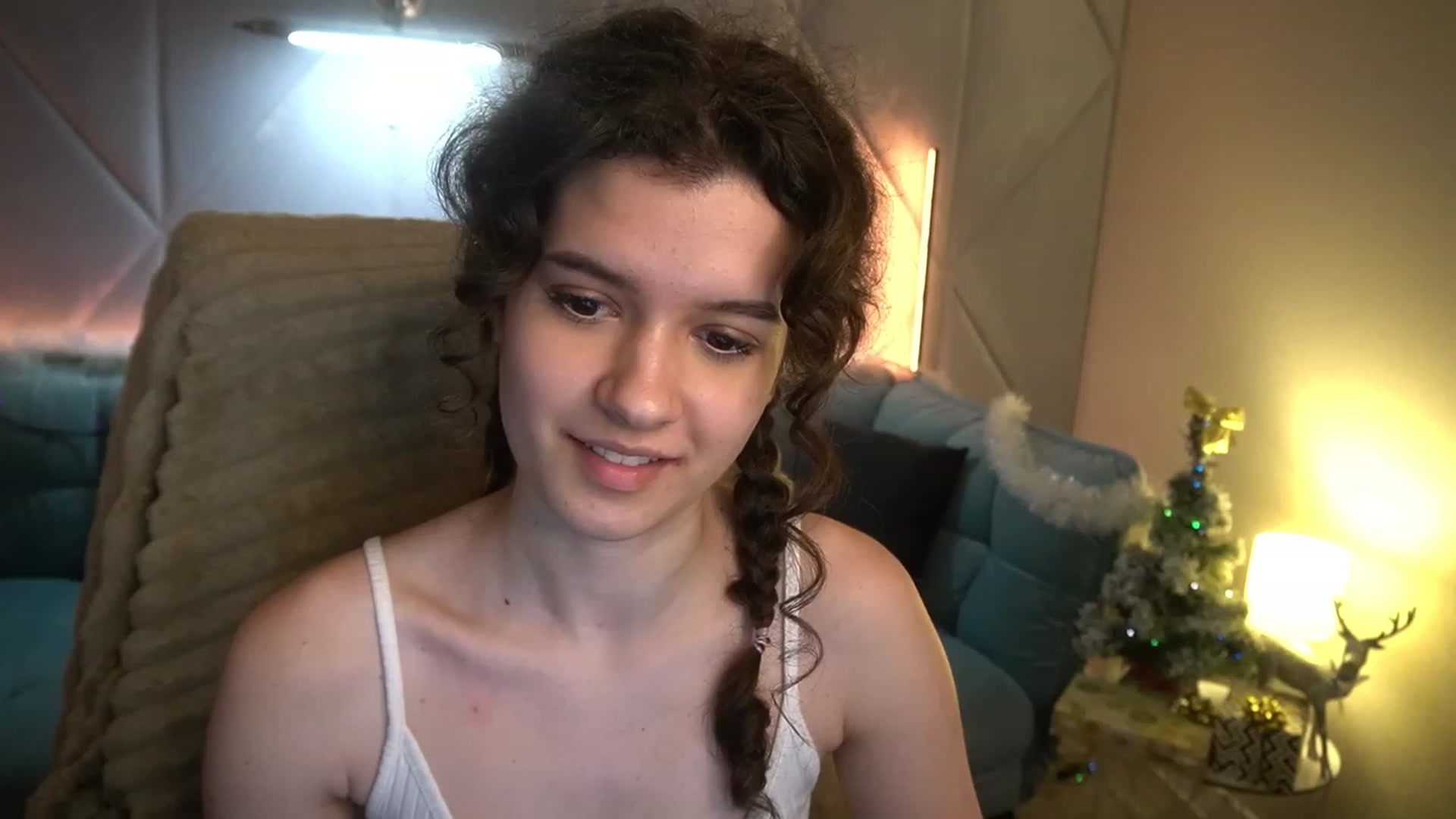 Gallery image thumbnail from Sherry_Li's myfreecams stream on, 01/04/2023, 15:24 image 8 of 20