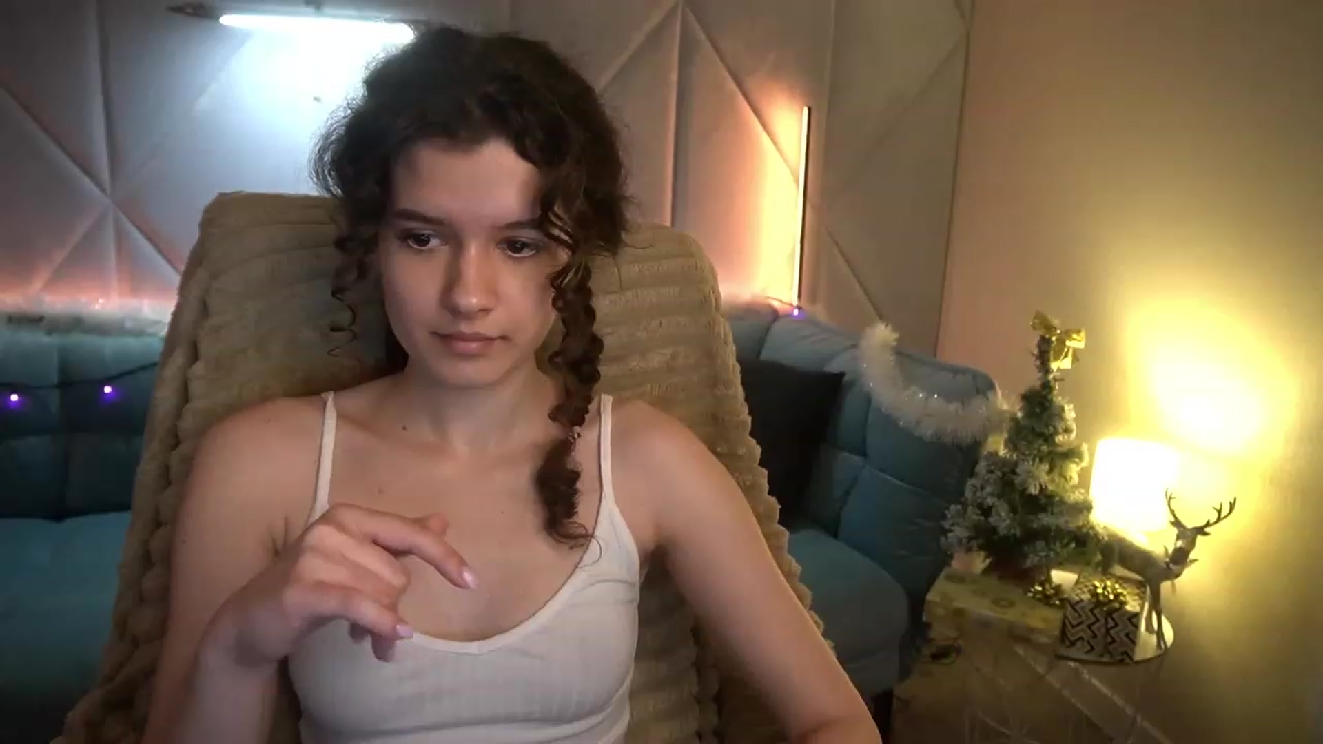 Gallery image thumbnail from Sherry_Li's myfreecams stream on, 01/04/2023, 15:24 image 3 of 20