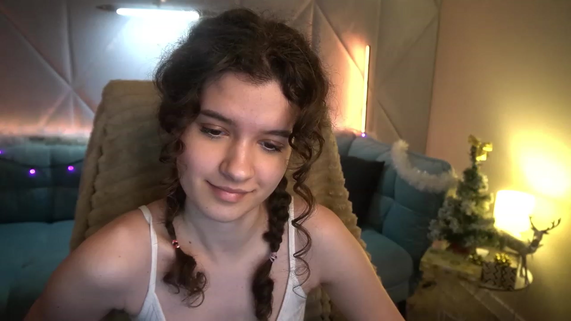 Gallery image thumbnail from Sherry_Li's myfreecams stream on, 01/04/2023, 15:24 image 5 of 20