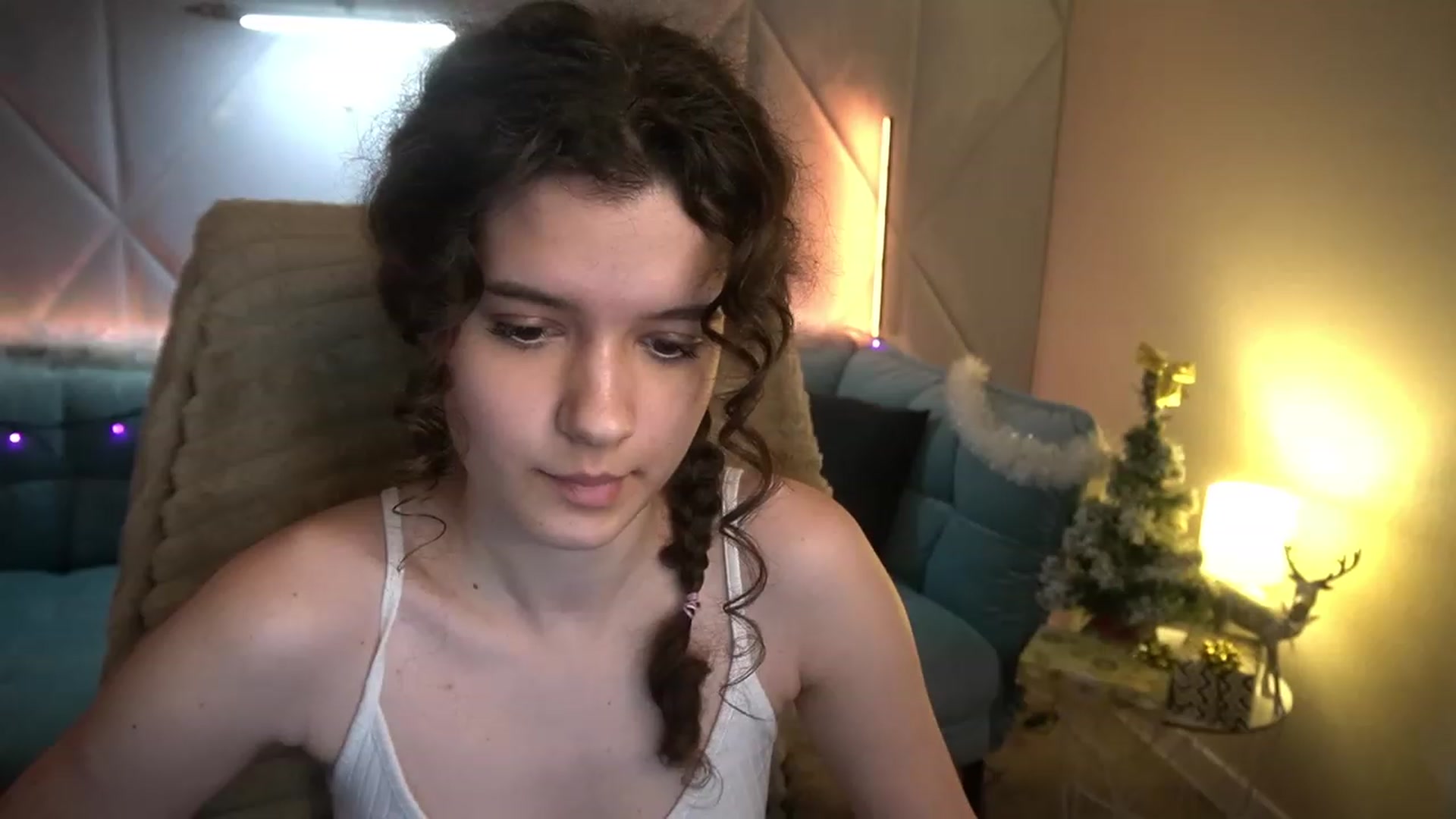 Gallery image thumbnail from Sherry_Li's myfreecams stream on, 01/04/2023, 15:24 image 2 of 20