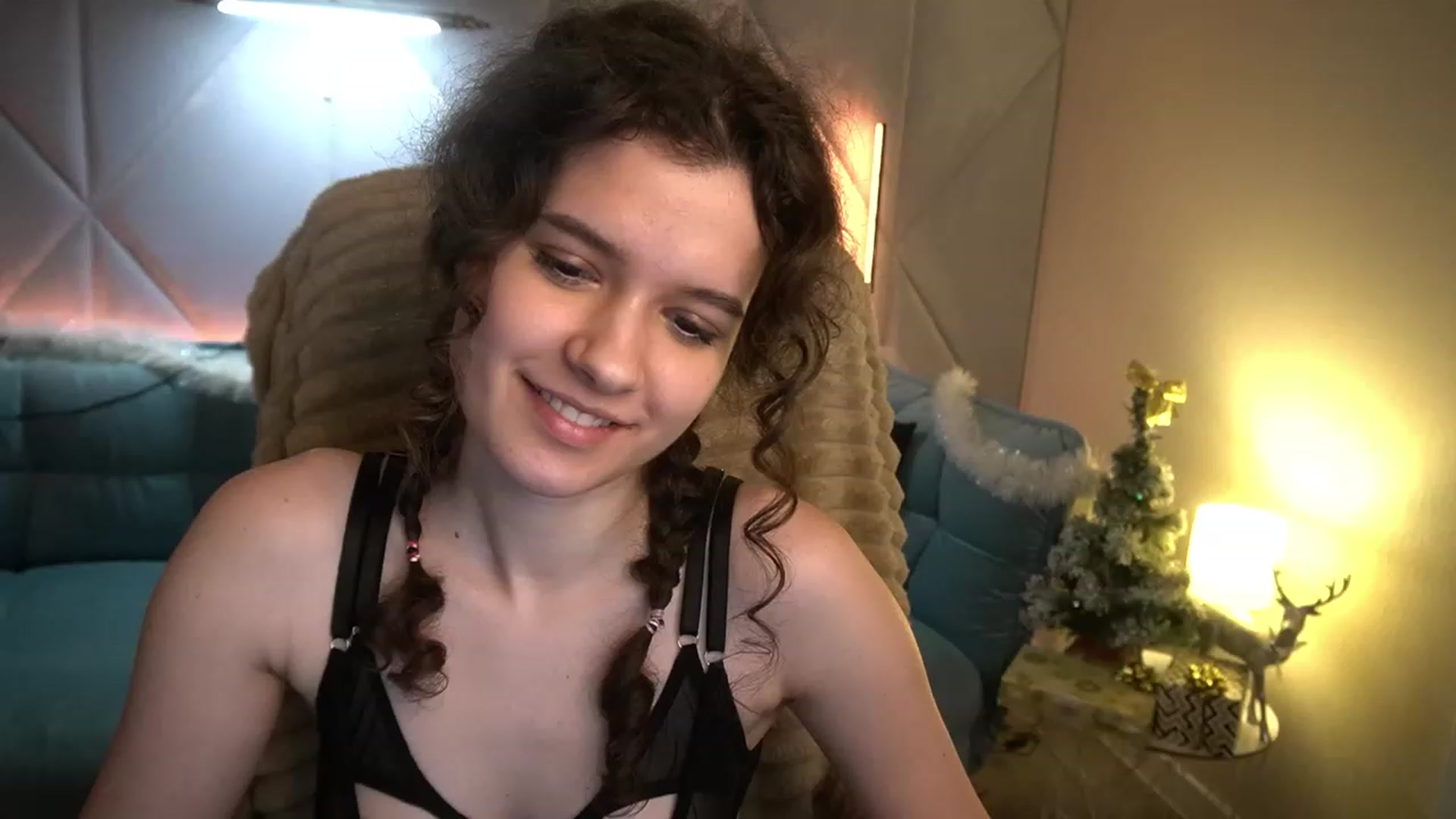 Gallery image thumbnail from Sherry_Li's myfreecams stream on, 01/04/2023, 15:57 image 11 of 20