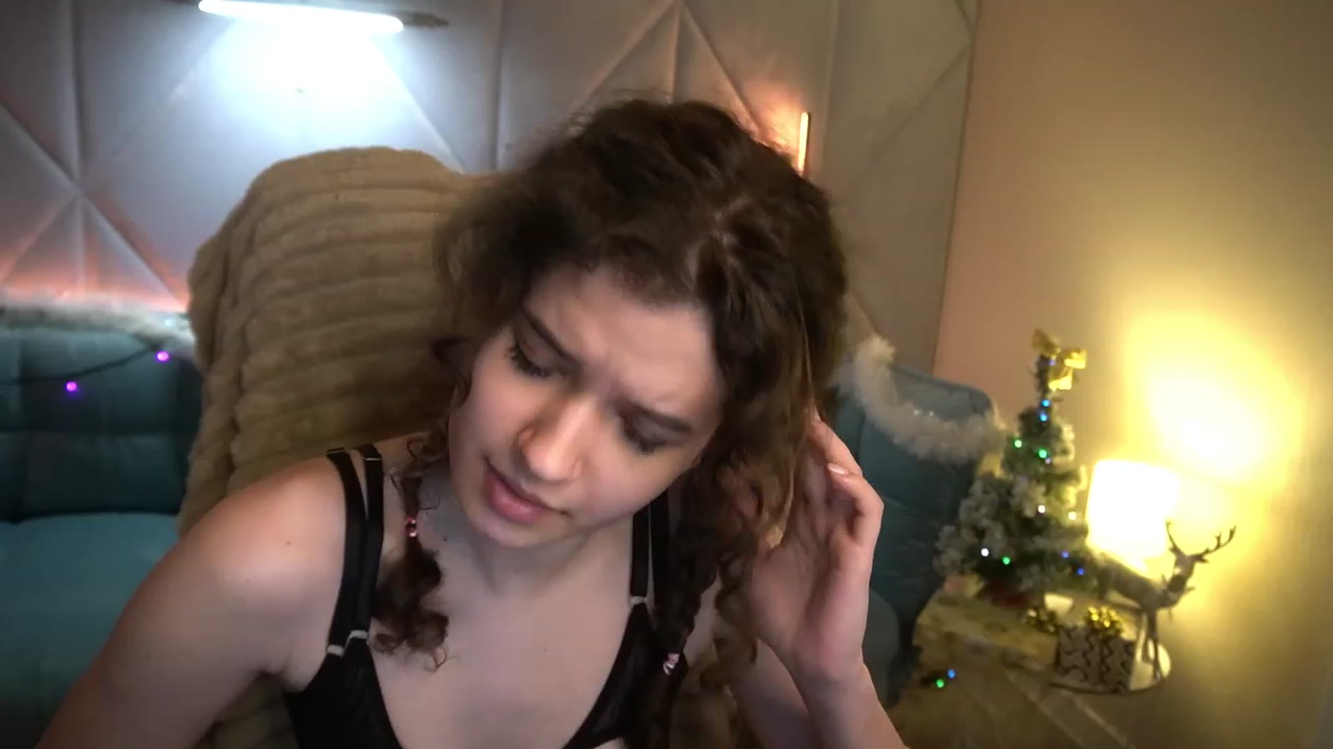 Gallery image thumbnail from Sherry_Li's myfreecams stream on, 01/04/2023, 15:57 image 6 of 20