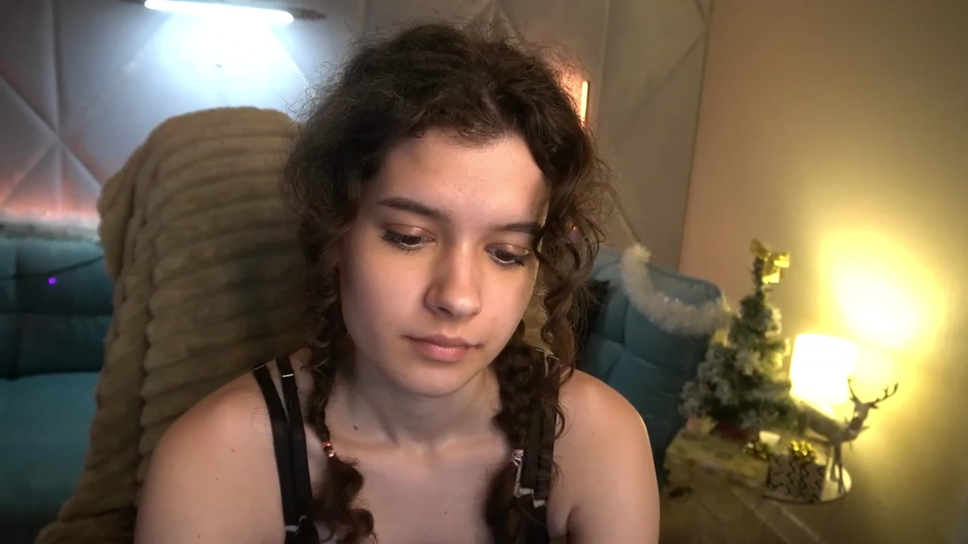 Gallery image thumbnail from Sherry_Li's myfreecams stream on, 01/04/2023, 15:57 image 17 of 20