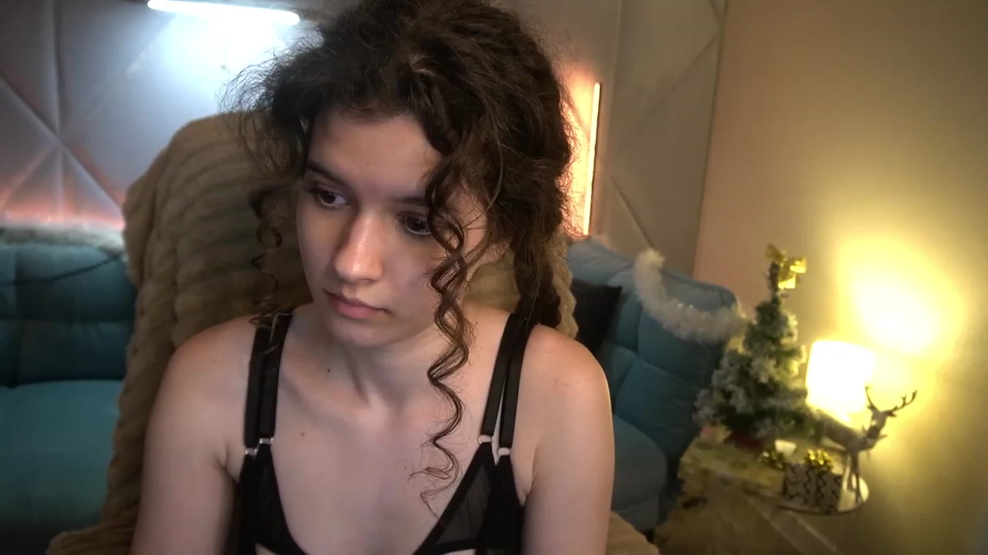Gallery image thumbnail from Sherry_Li's myfreecams stream on, 01/04/2023, 15:57 image 20 of 20